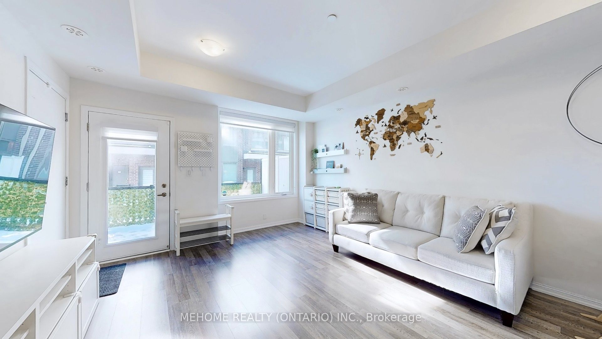 Photo 5 of Unit 203, 1460 Whites Road, Pickering, Dunbarton — HOMEH