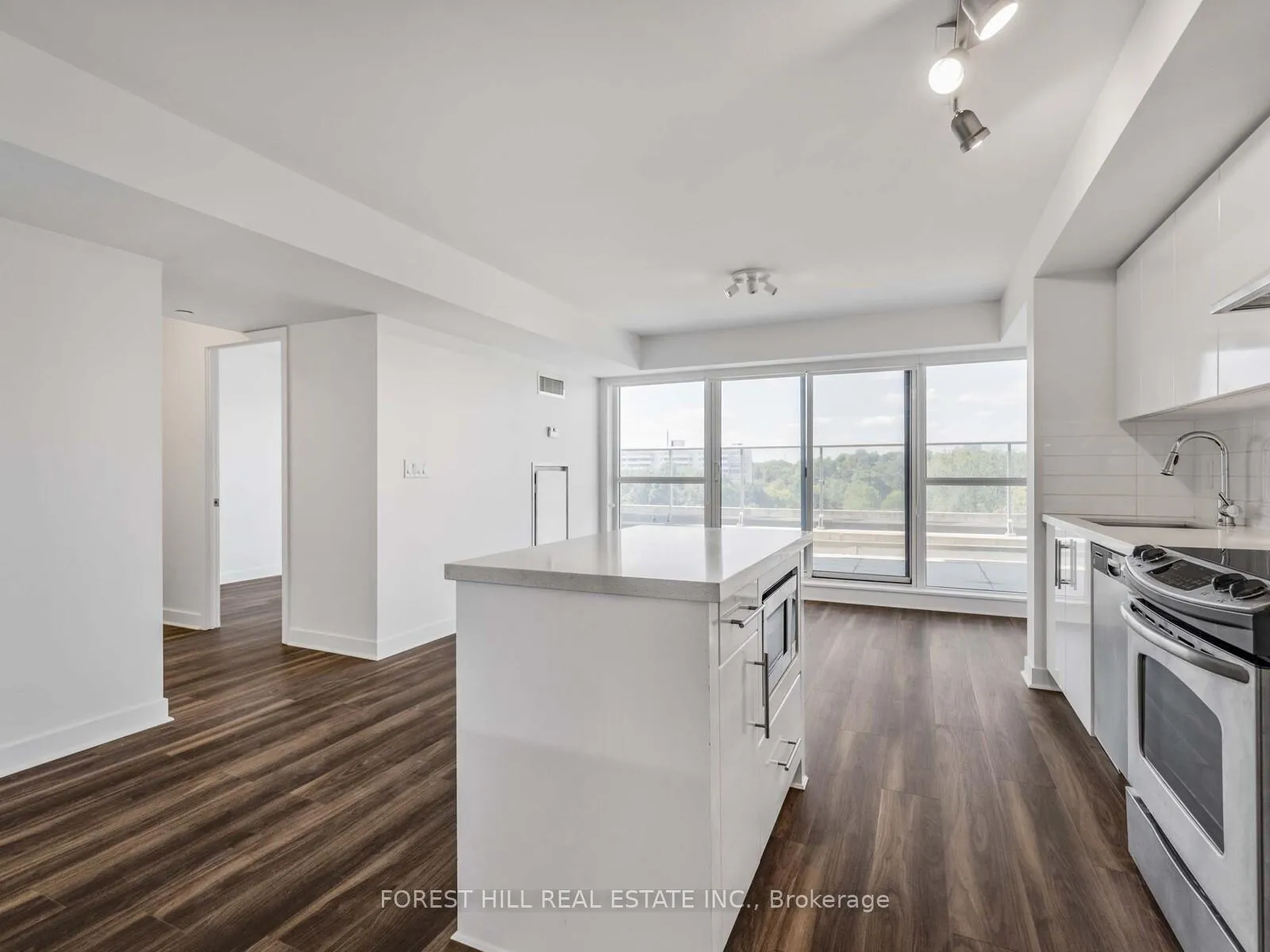 Photo 4 of Unit 510, 58 Orchard View Boulevard, Toronto, Yonge-Eglinton — HOMEH