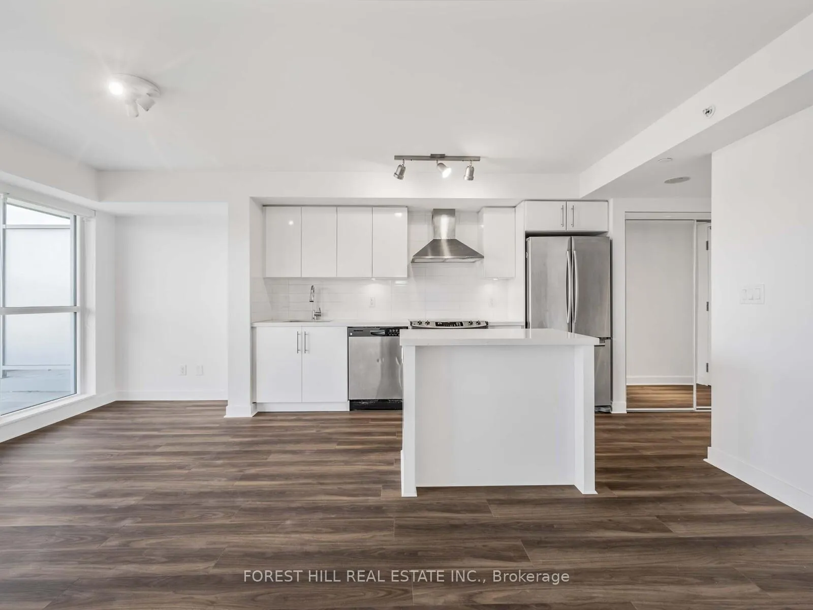 Photo 5 of Unit 510, 58 Orchard View Boulevard, Toronto, Yonge-Eglinton — HOMEH