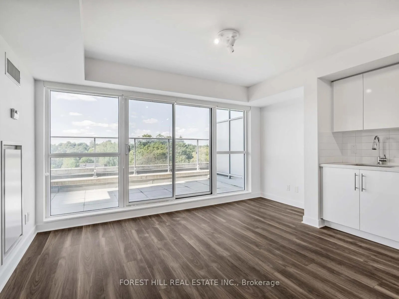 Photo 7 of Unit 510, 58 Orchard View Boulevard, Toronto, Yonge-Eglinton — HOMEH