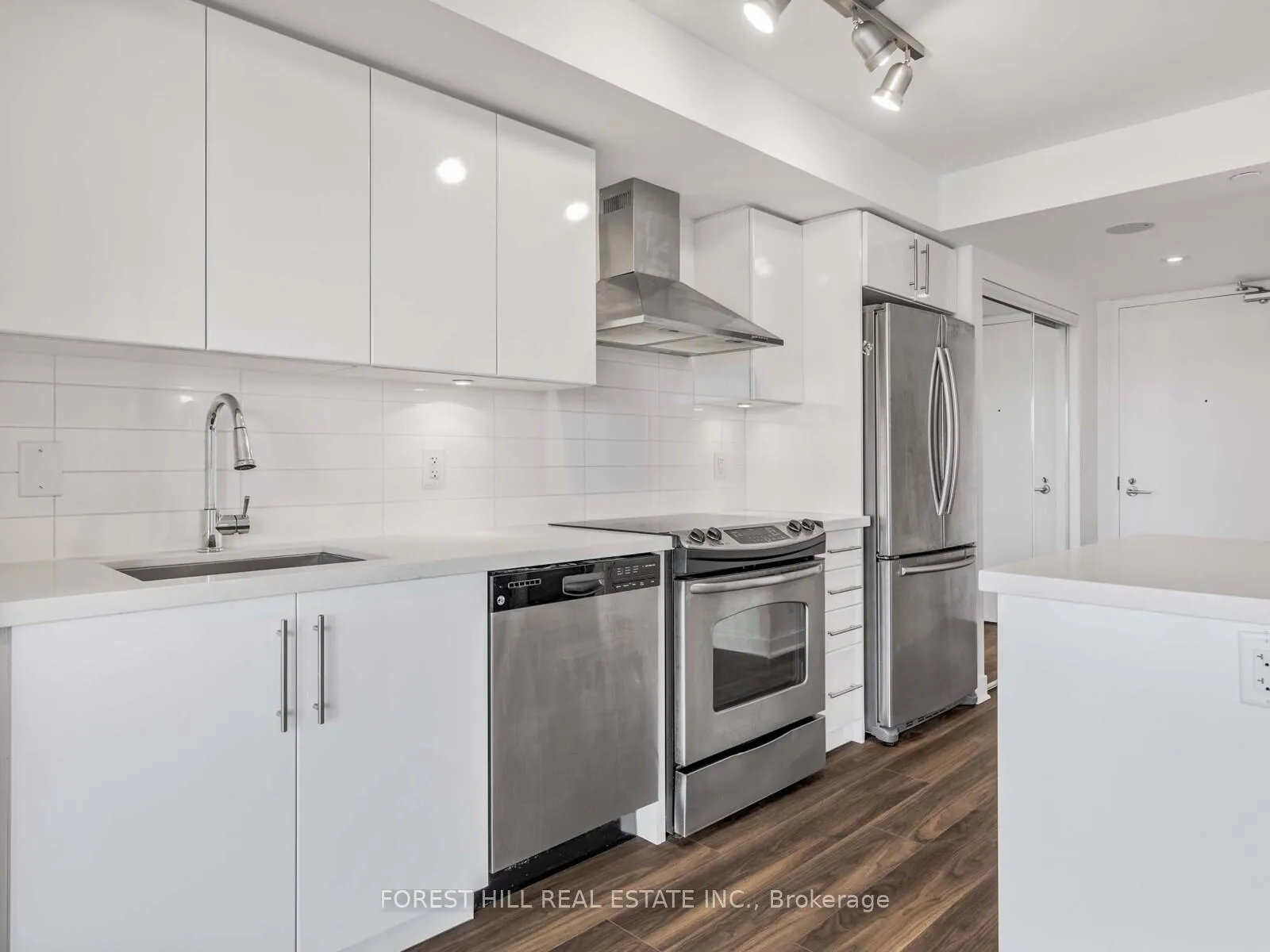 Photo 12 of Unit 510, 58 Orchard View Boulevard, Toronto, Yonge-Eglinton — HOMEH