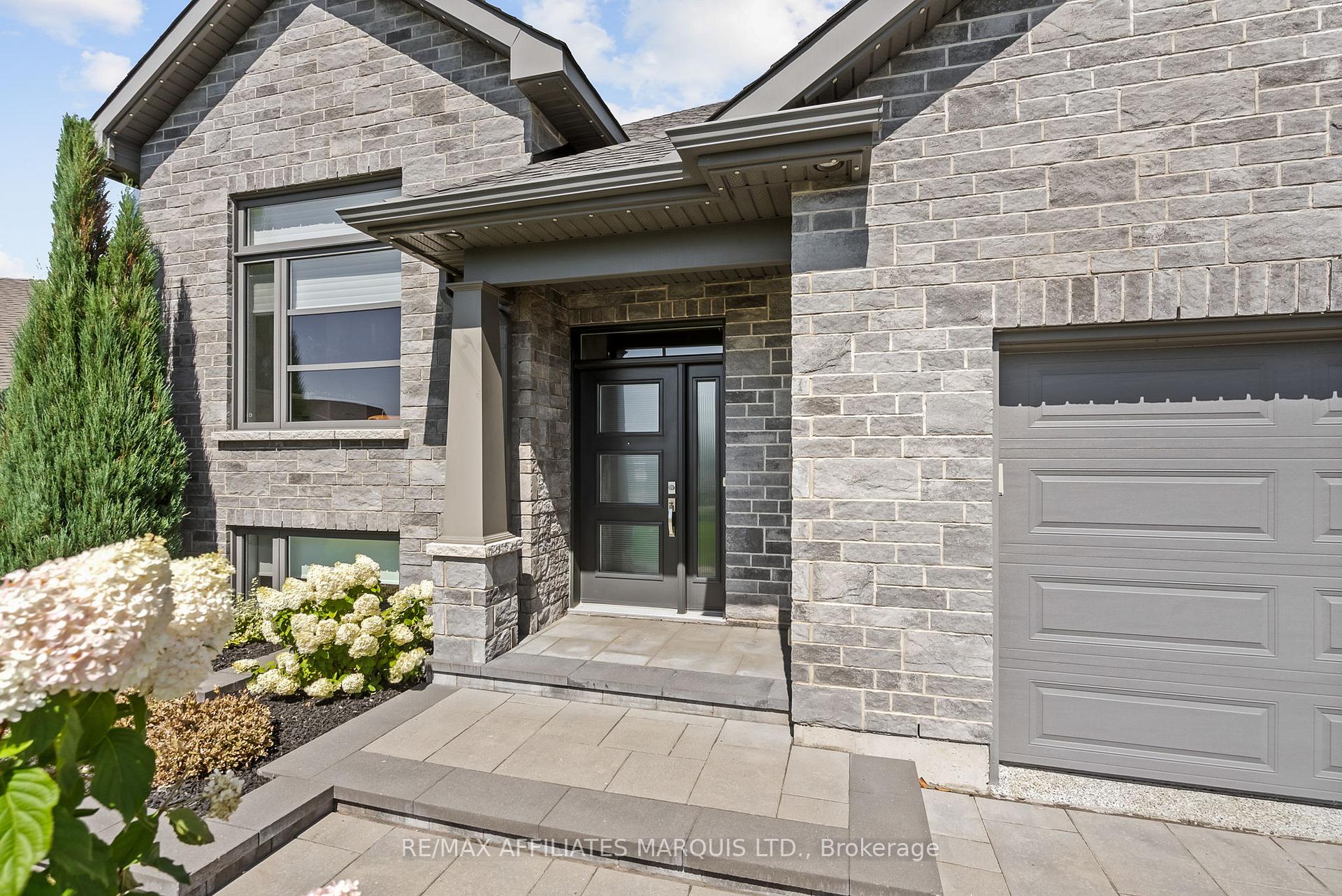 Photo 3 of 2169 Tremblay Avenue, Cornwall — HOMEH