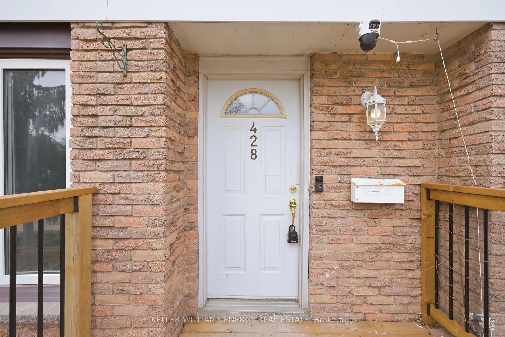 Photo 2 of 428 Lesabre Street, Oshawa, Eastdale — HOMEH
