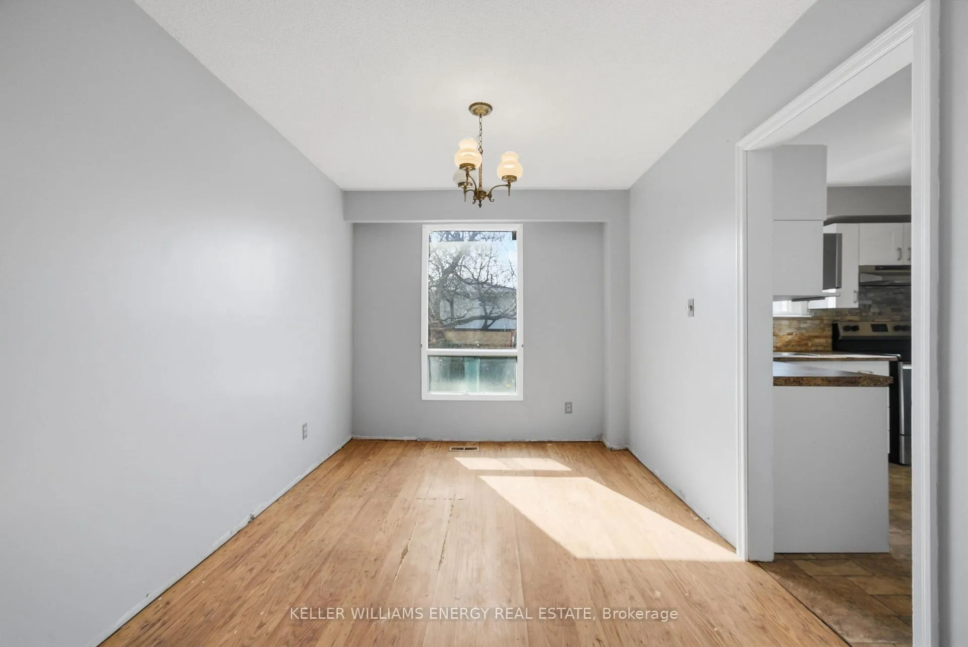 Photo 7 of 428 Lesabre Street, Oshawa, Eastdale — HOMEH