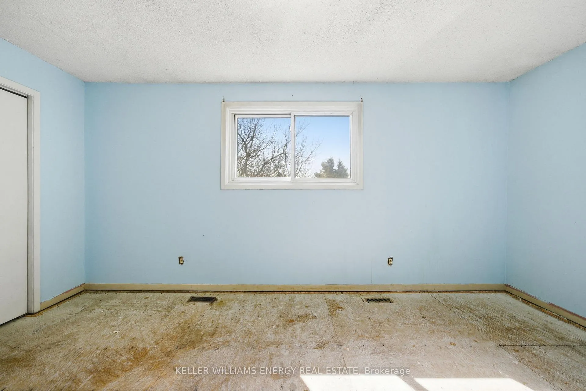 Photo 14 of 428 Lesabre Street, Oshawa, Eastdale — HOMEH