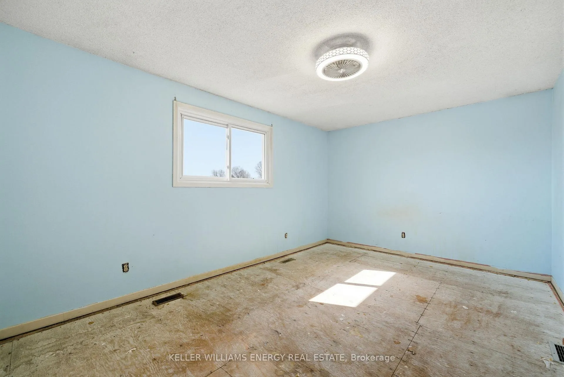 Photo 15 of 428 Lesabre Street, Oshawa, Eastdale — HOMEH
