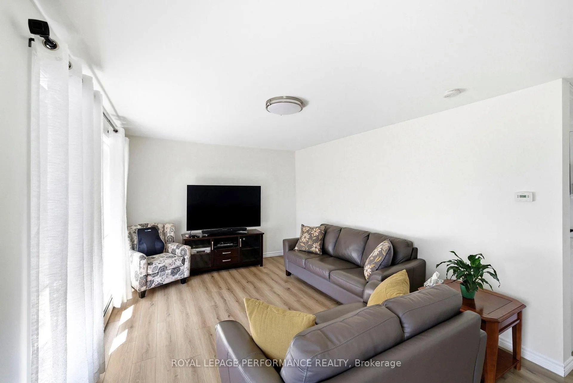 Photo 7 of 216 Danis Avenue, Cornwall — HOMEH