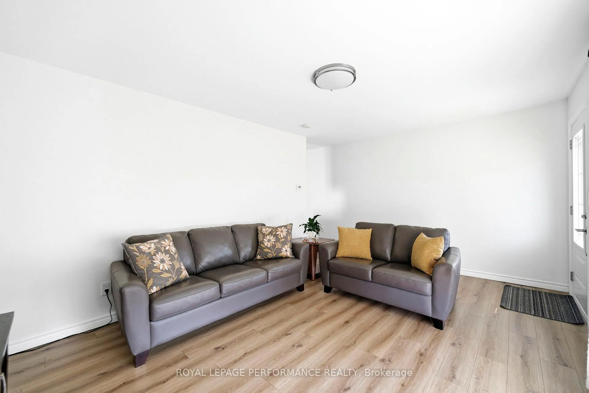 Photo 9 of 216 Danis Avenue, Cornwall — HOMEH