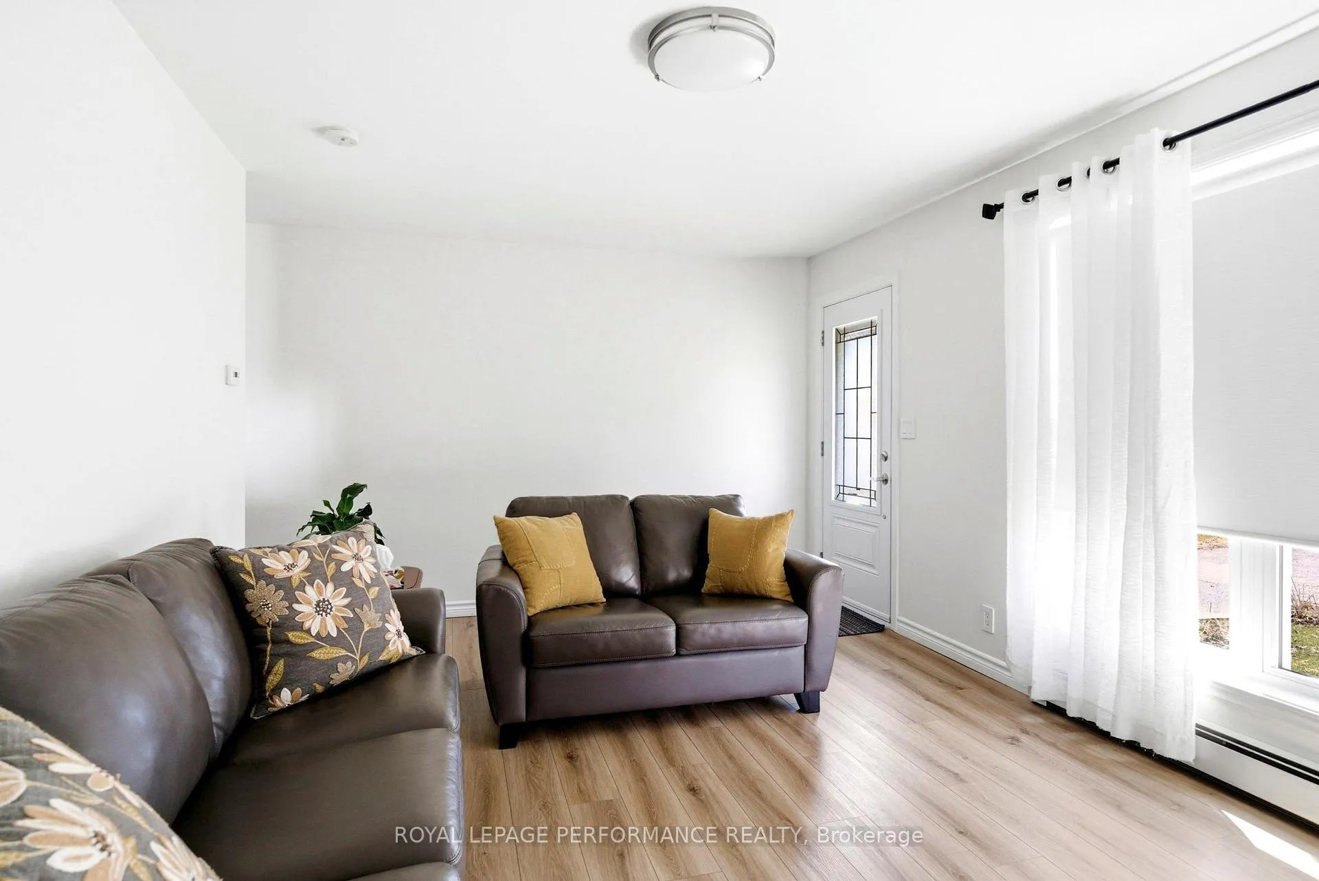 Photo 10 of 216 Danis Avenue, Cornwall — HOMEH