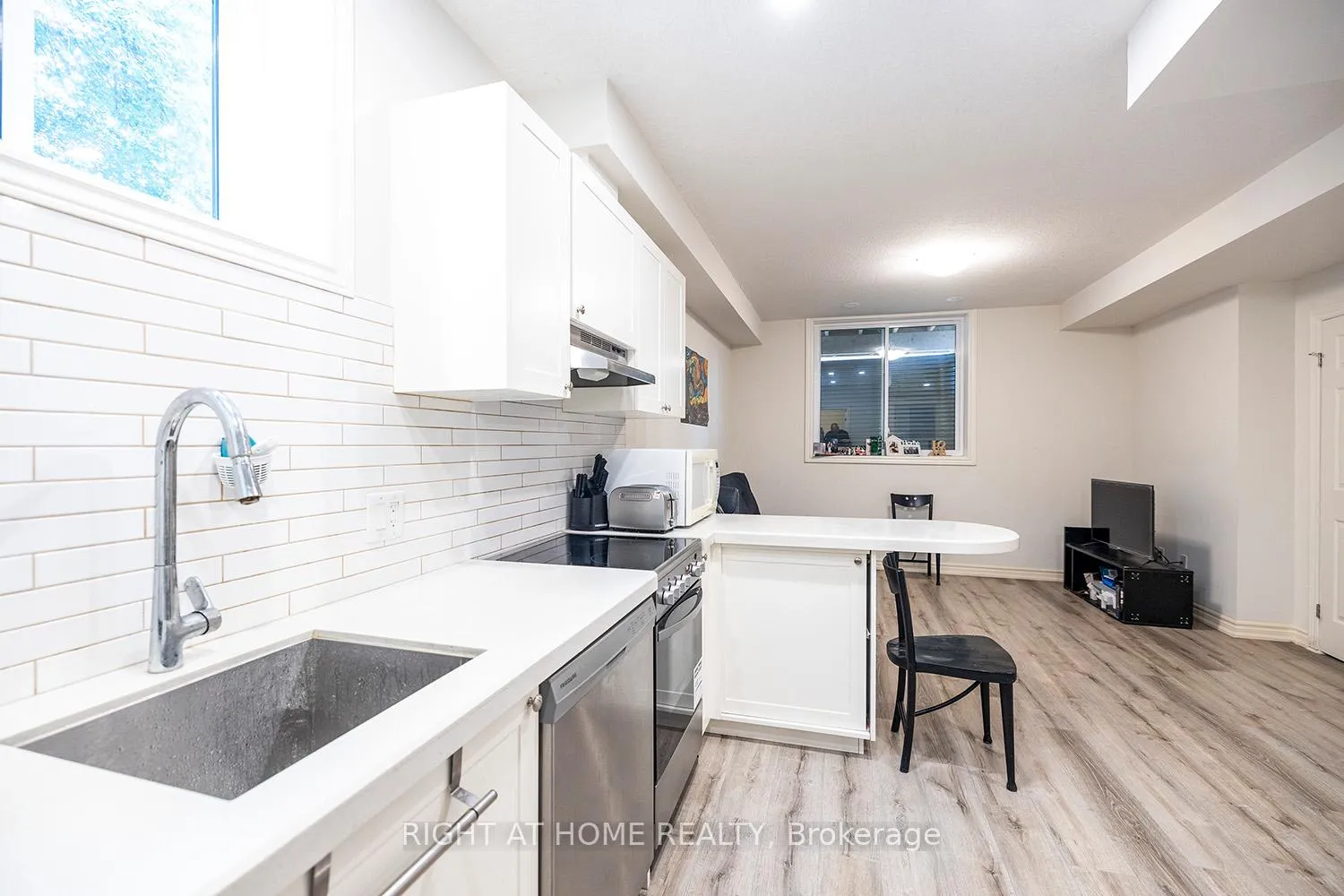 Photo 6 of Unit 7A, 164 Heiman St Street, Kitchener — HOMEH