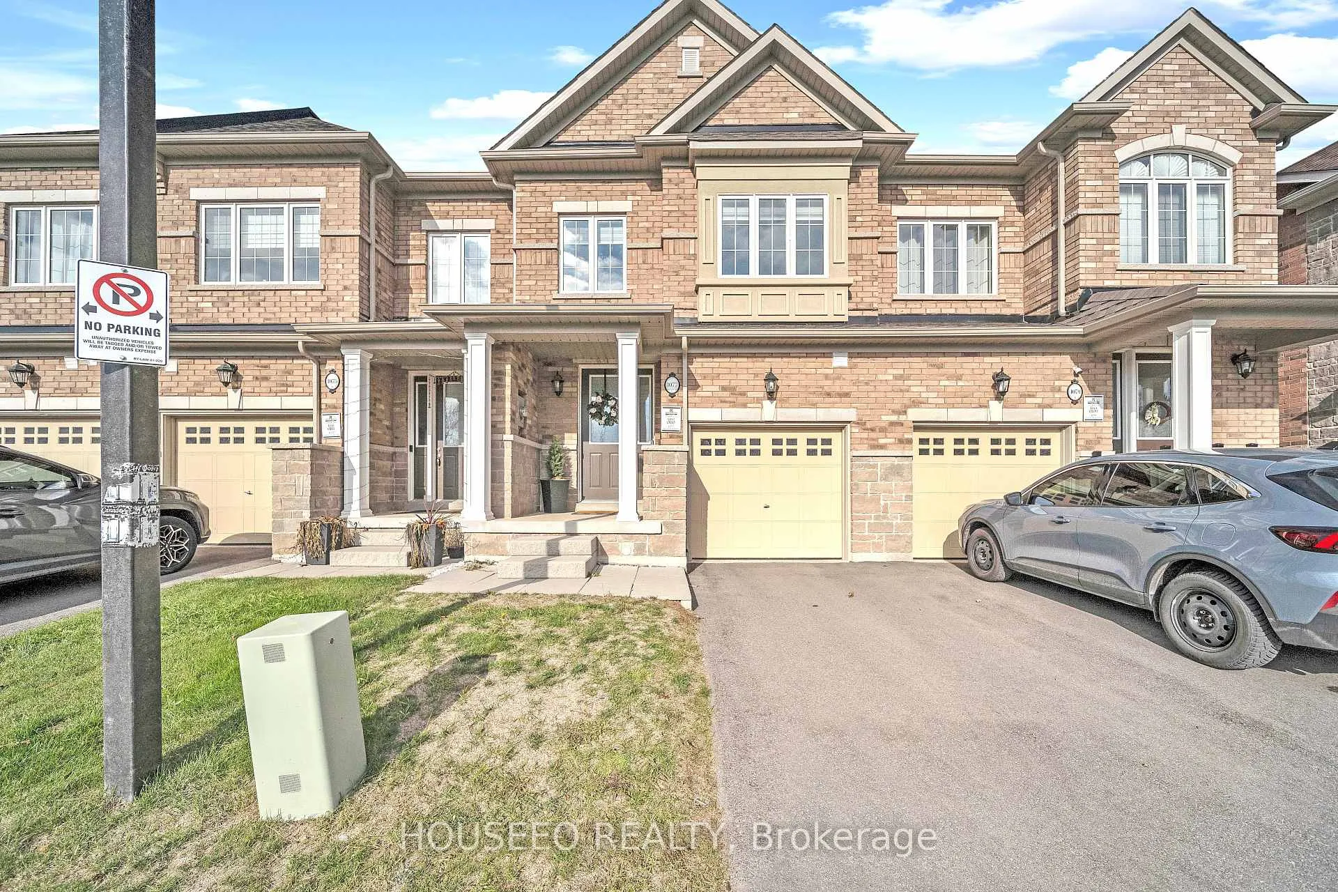 Photo 4 of 1077 Garner Road E, Hamilton, Meadowlands — HOMEH