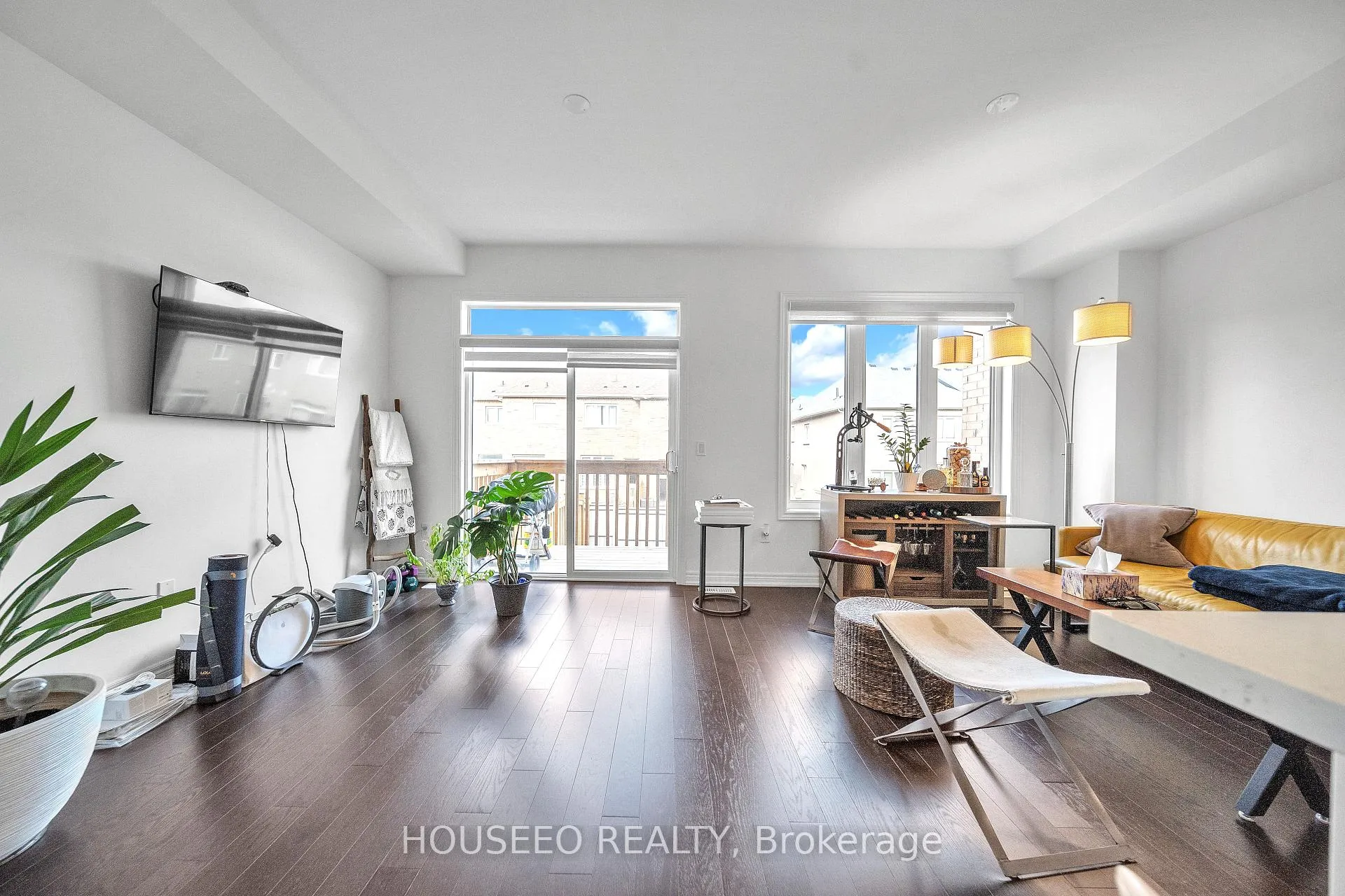 Photo 12 of 1077 Garner Road E, Hamilton, Meadowlands — HOMEH