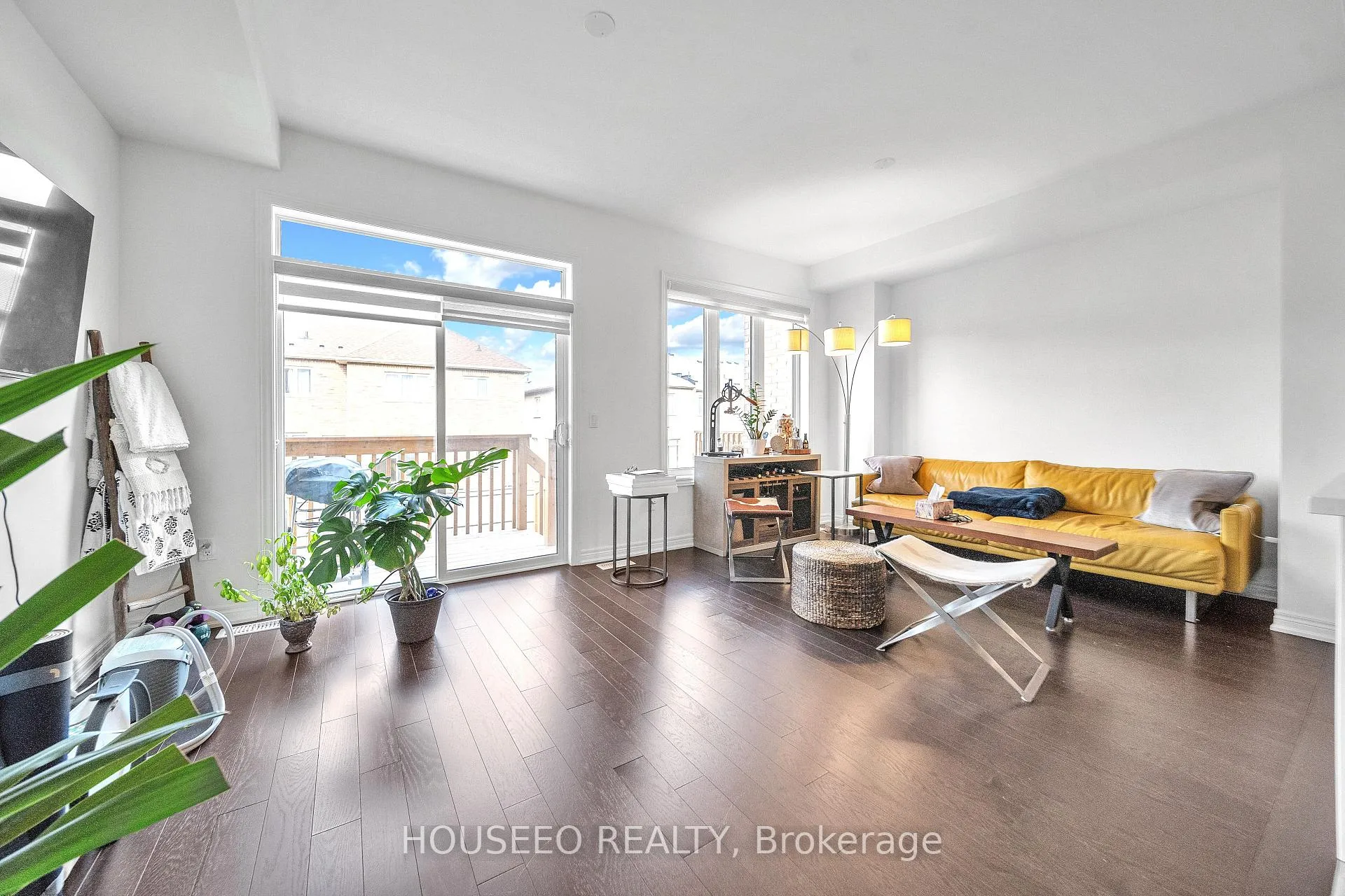 Photo 13 of 1077 Garner Road E, Hamilton, Meadowlands — HOMEH