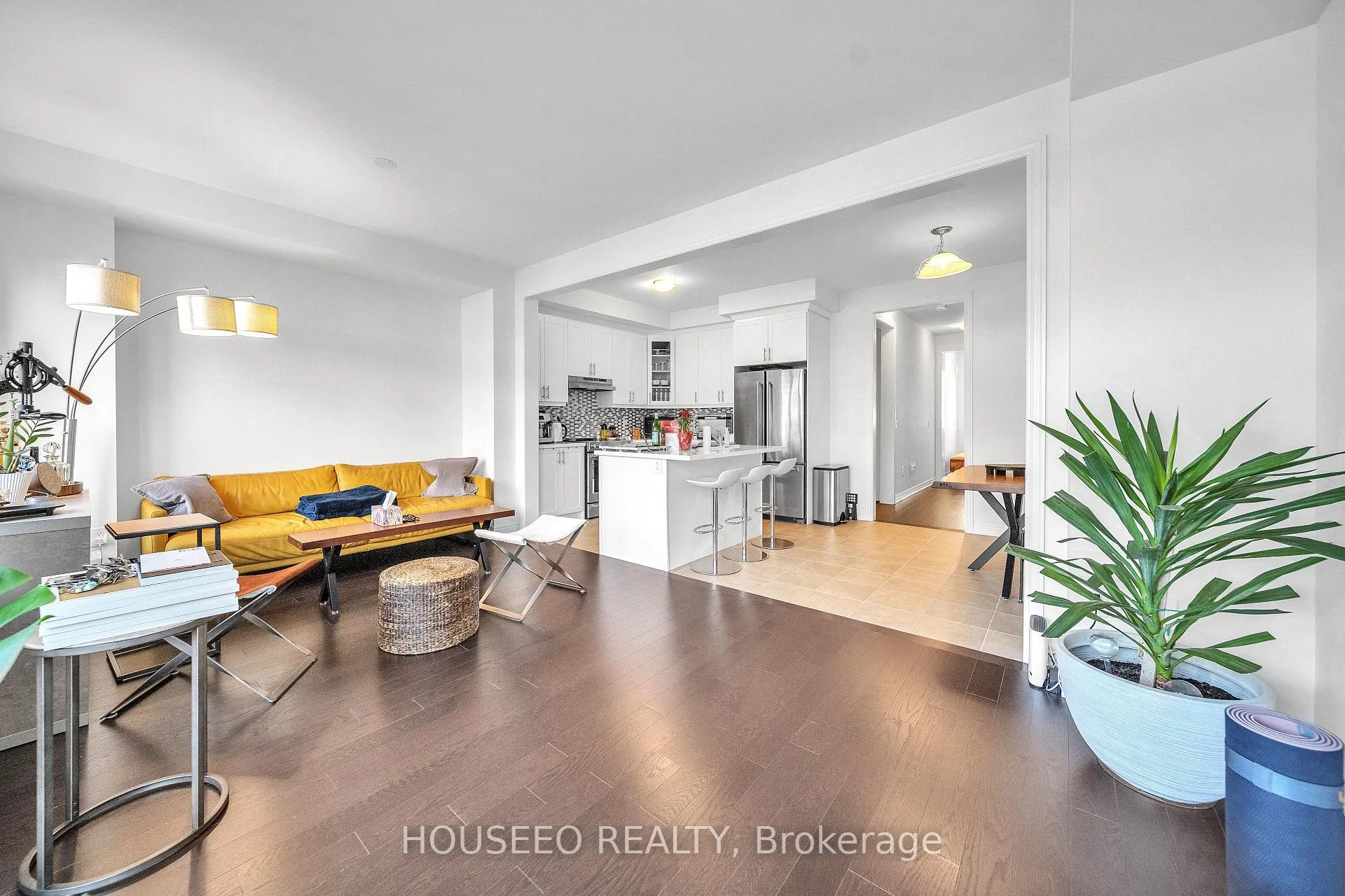 Photo 15 of 1077 Garner Road E, Hamilton, Meadowlands — HOMEH