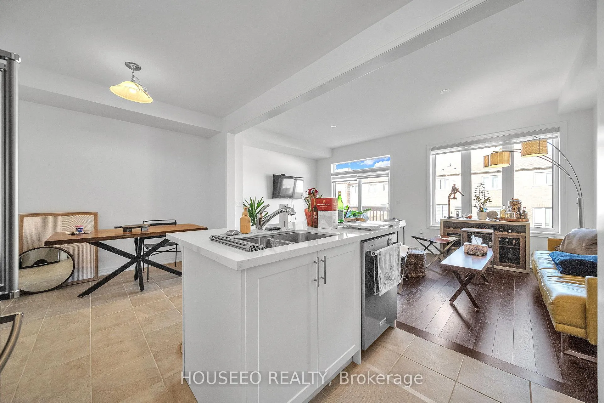 Photo 19 of 1077 Garner Road E, Hamilton, Meadowlands — HOMEH