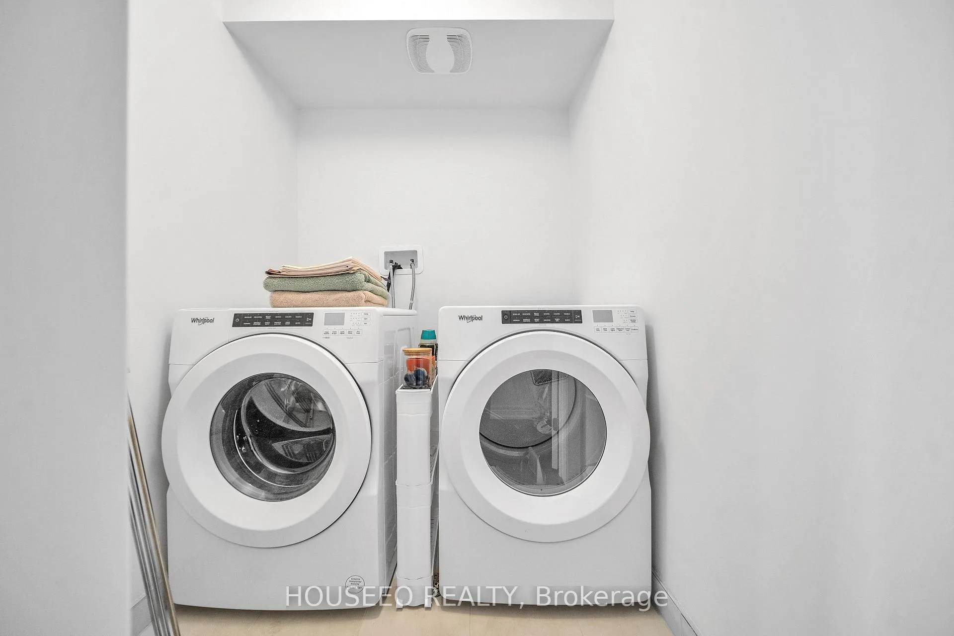Photo 26 of 1077 Garner Road E, Hamilton, Meadowlands — HOMEH