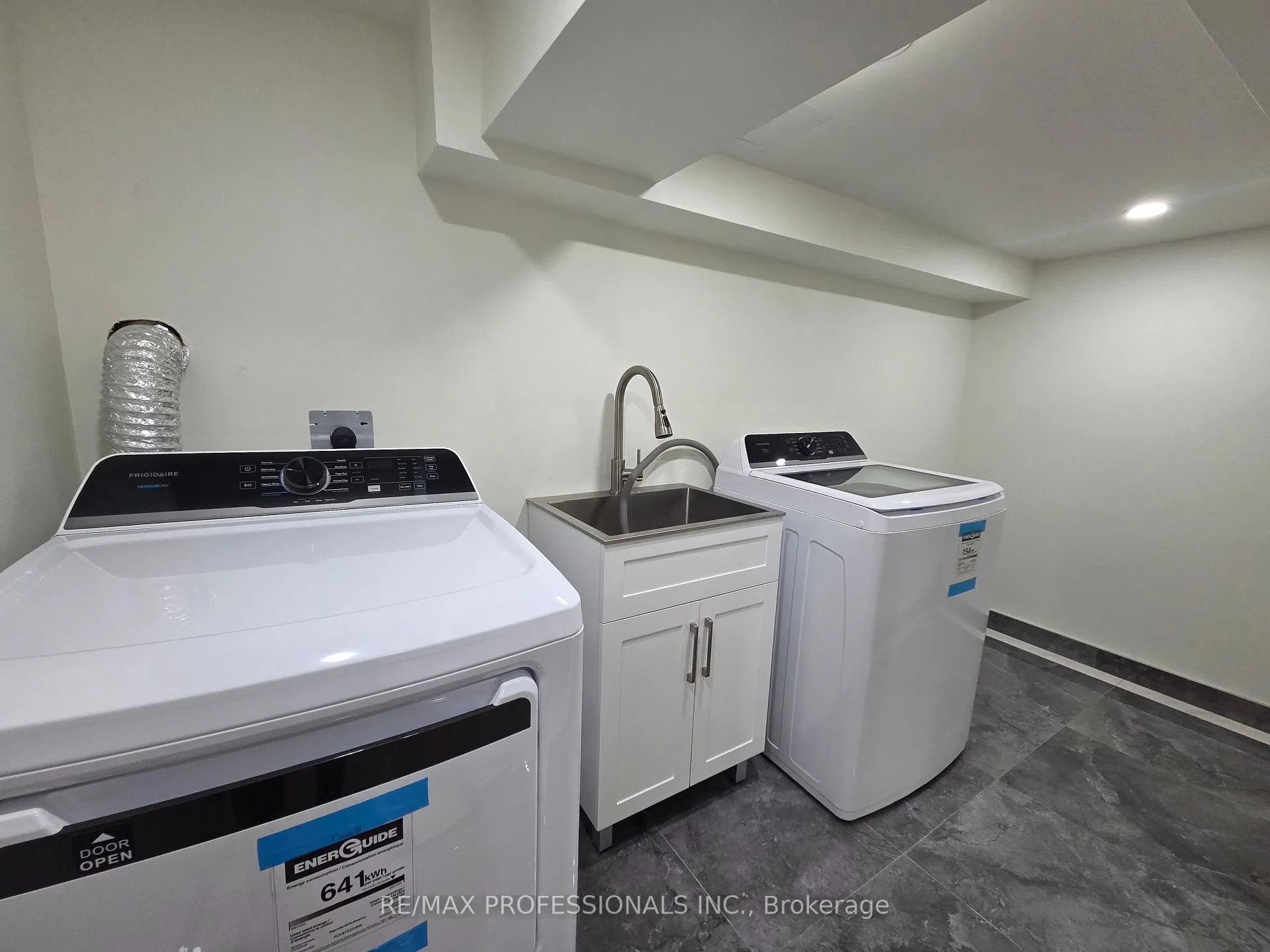 Photo 8 of Unit 2, 63 Brisdale Drive, Brampton, Fletcher's Meadow — HOMEH