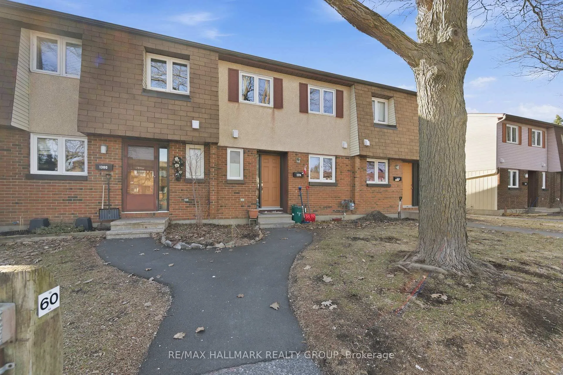 Photo 1 of Unit 9, 1378 Lily Lane, Ottawa, Pineview — HOMEH
