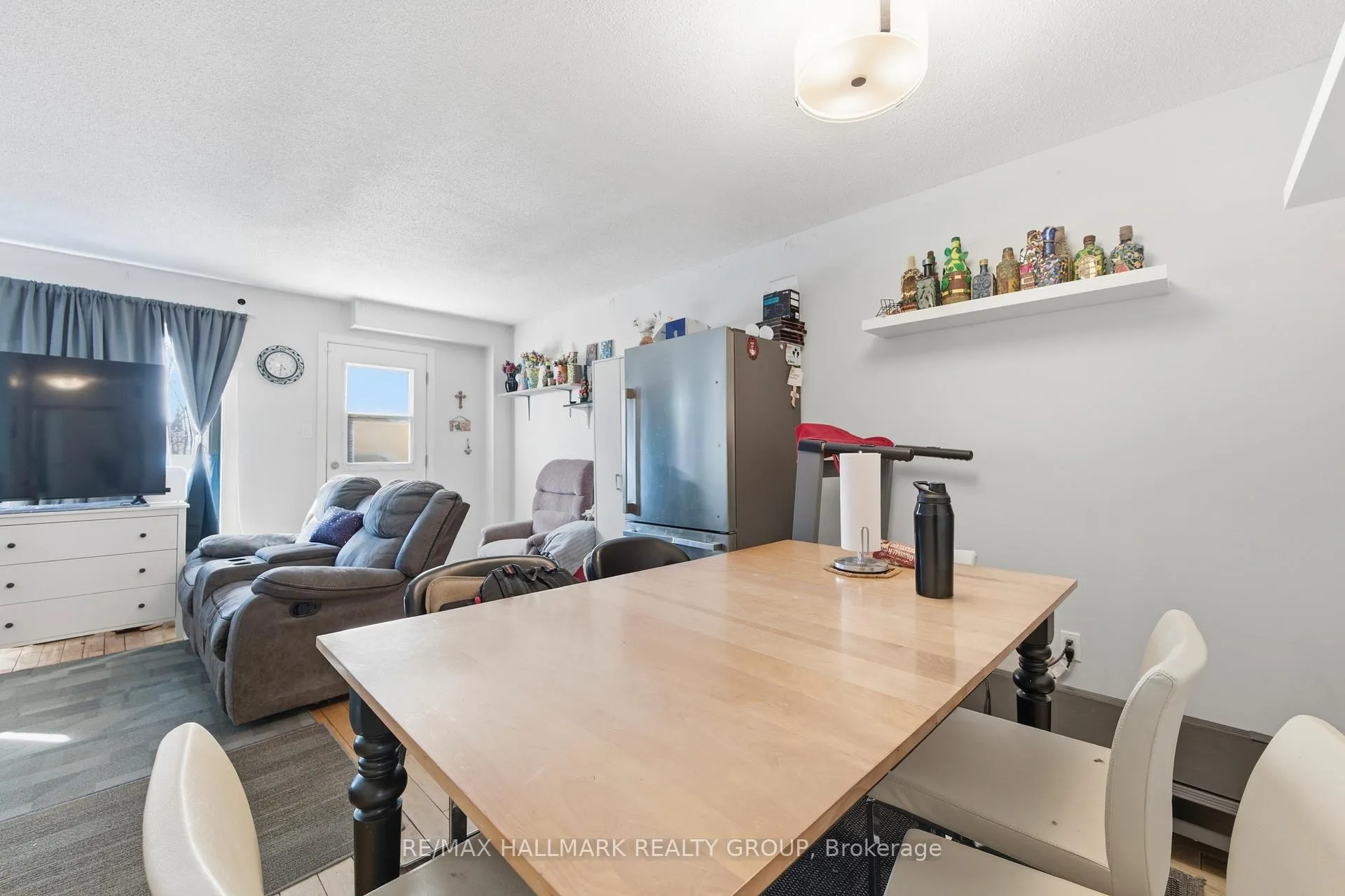 Photo 10 of Unit 9, 1378 Lily Lane, Ottawa, Pineview — HOMEH