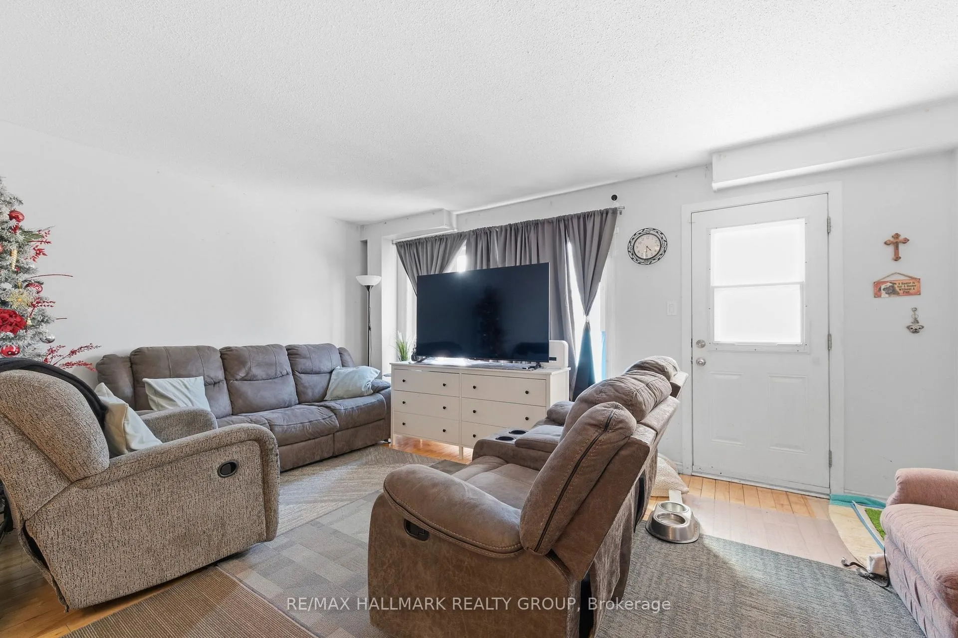 Photo 12 of Unit 9, 1378 Lily Lane, Ottawa, Pineview — HOMEH