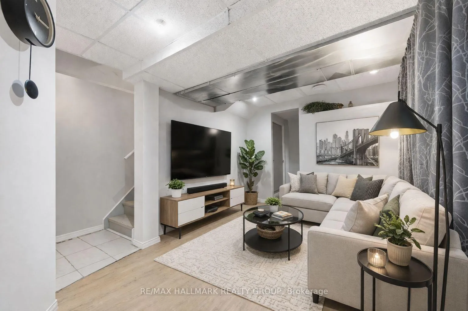 Photo 30 of Unit 9, 1378 Lily Lane, Ottawa, Pineview — HOMEH