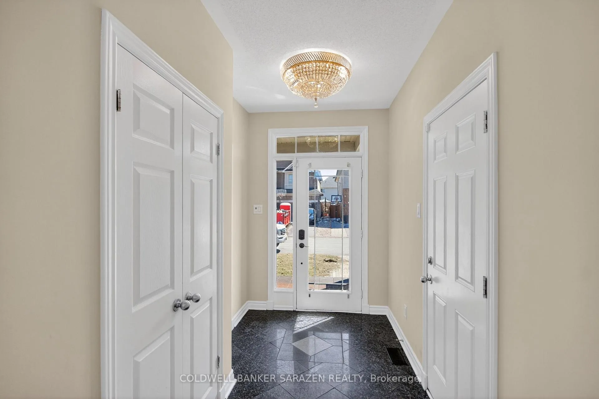 Photo 4 of 147 August Lily Crescent, Ottawa, Riverside South/Gloucester Glen — HOMEH