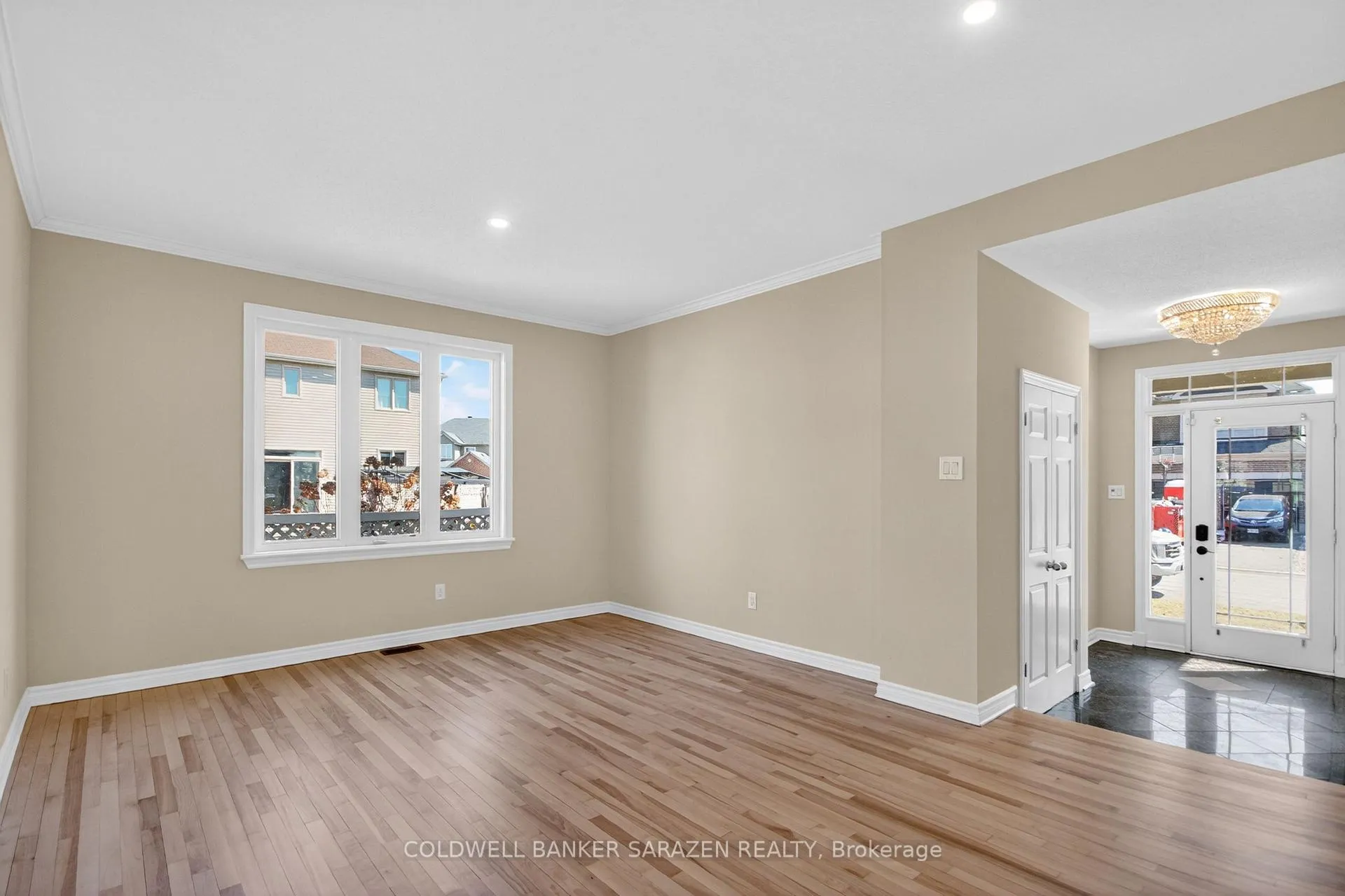 Photo 8 of 147 August Lily Crescent, Ottawa, Riverside South/Gloucester Glen — HOMEH