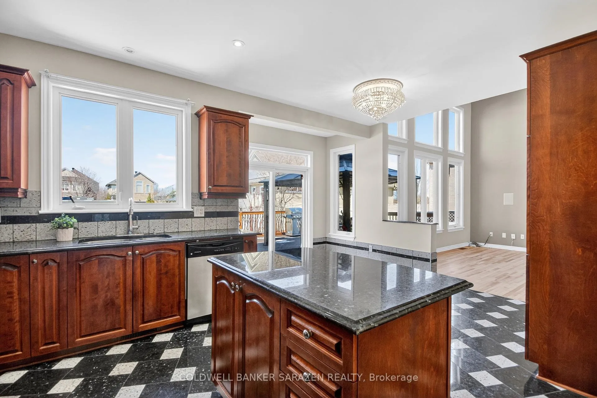 Photo 18 of 147 August Lily Crescent, Ottawa, Riverside South/Gloucester Glen — HOMEH