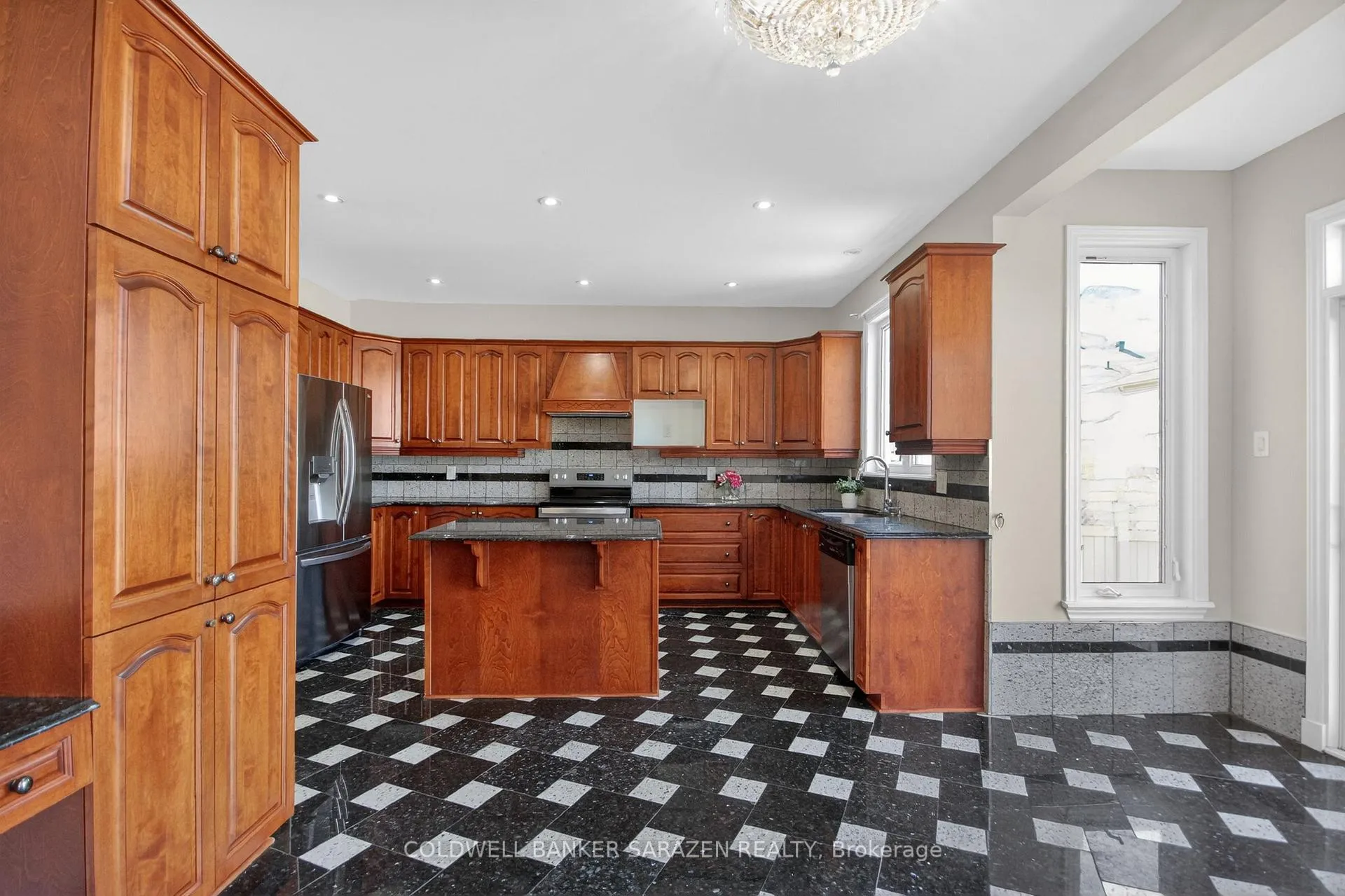 Photo 19 of 147 August Lily Crescent, Ottawa, Riverside South/Gloucester Glen — HOMEH