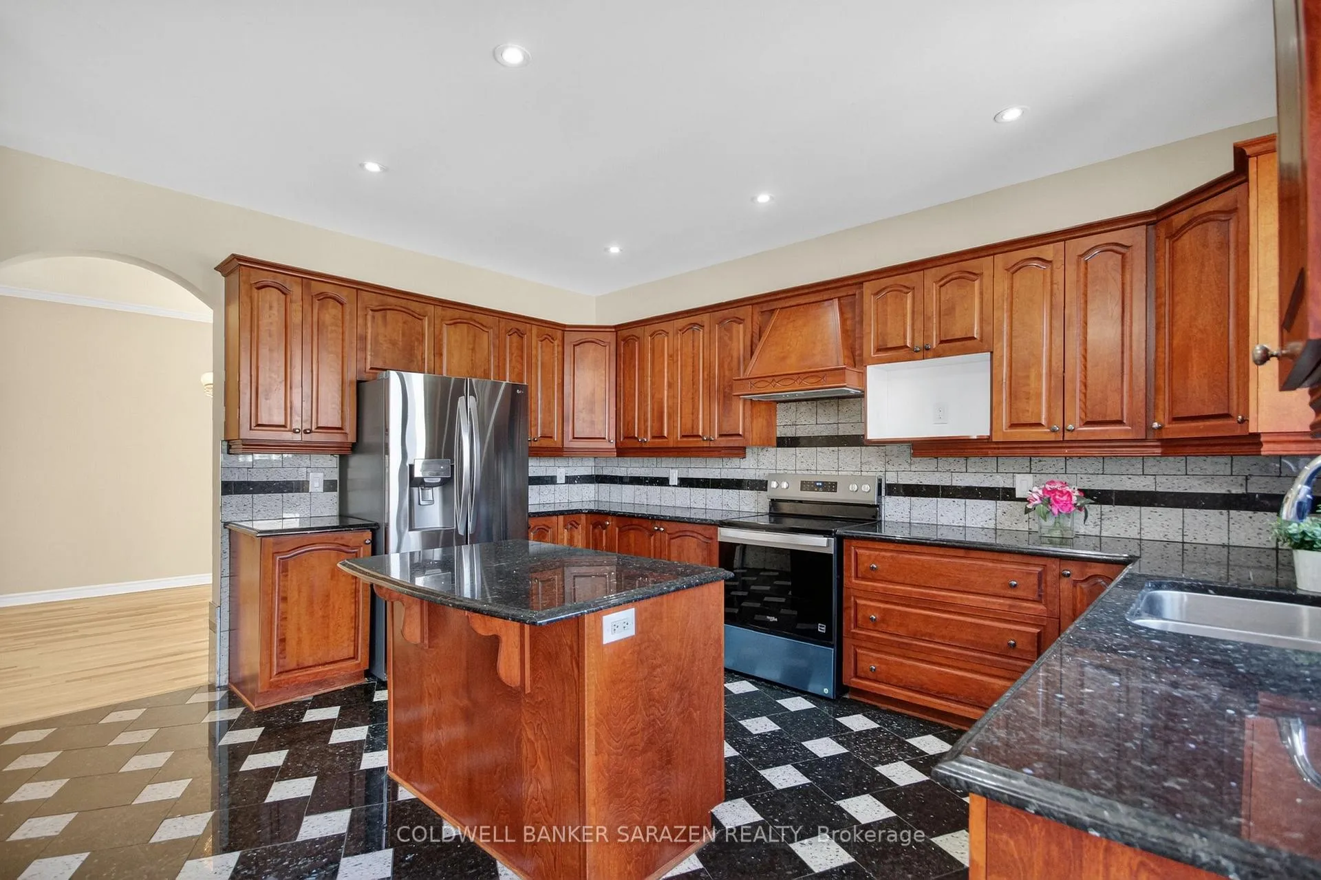 Photo 21 of 147 August Lily Crescent, Ottawa, Riverside South/Gloucester Glen — HOMEH
