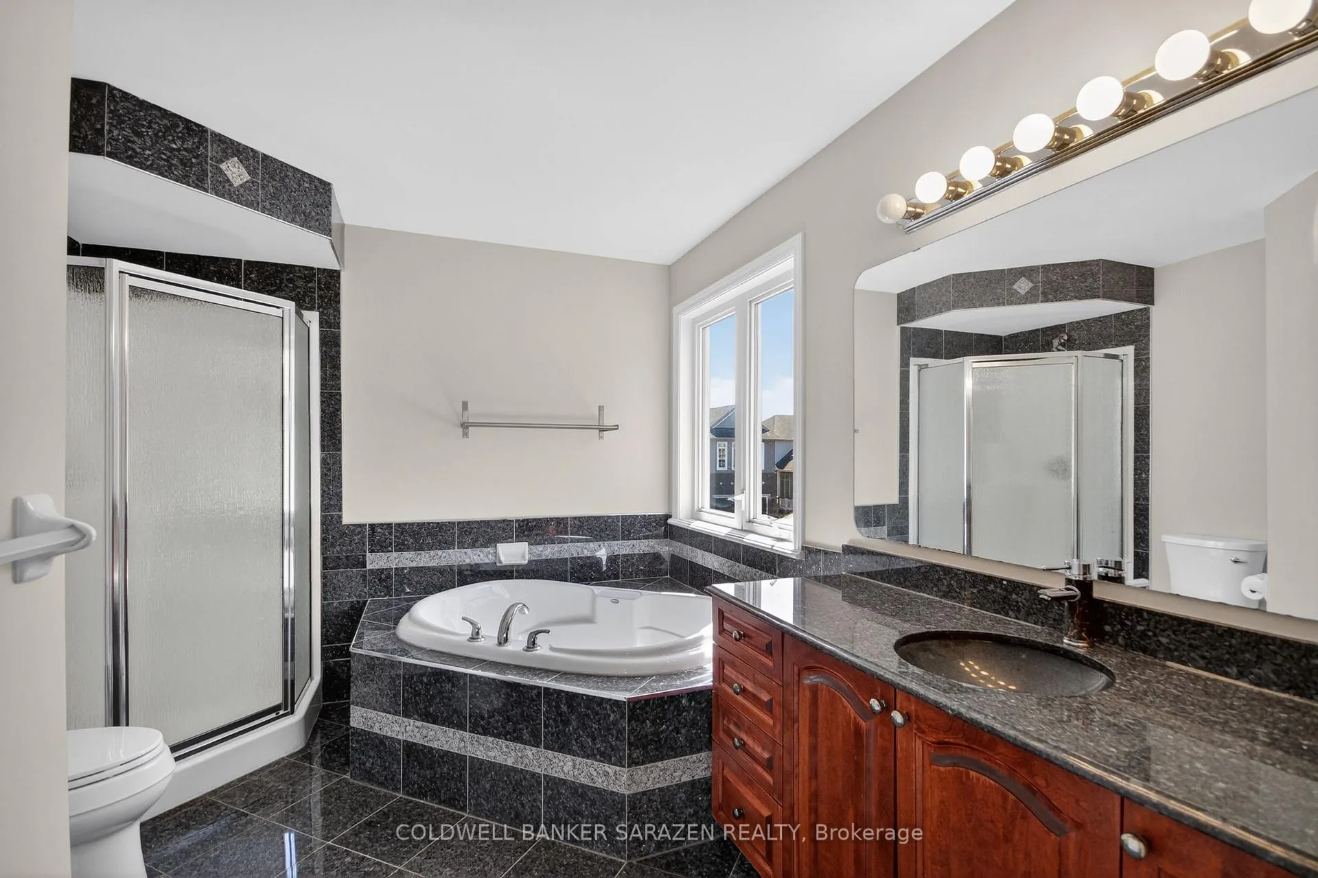 Photo 34 of 147 August Lily Crescent, Ottawa, Riverside South/Gloucester Glen — HOMEH