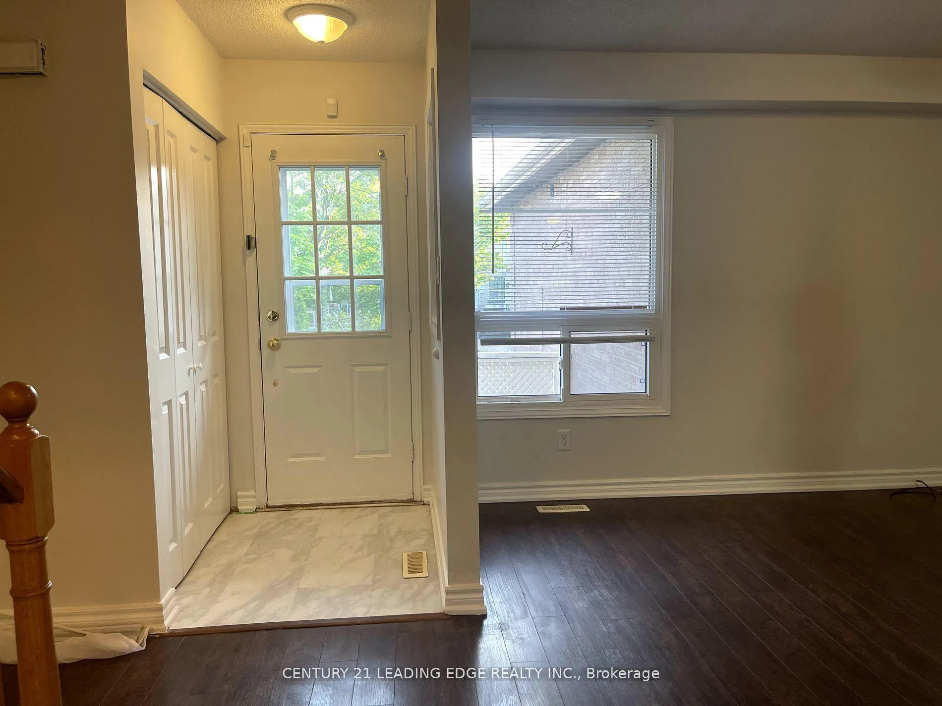 Photo 3 of 5 Trawley Crescent, Ajax, Central — HOMEH