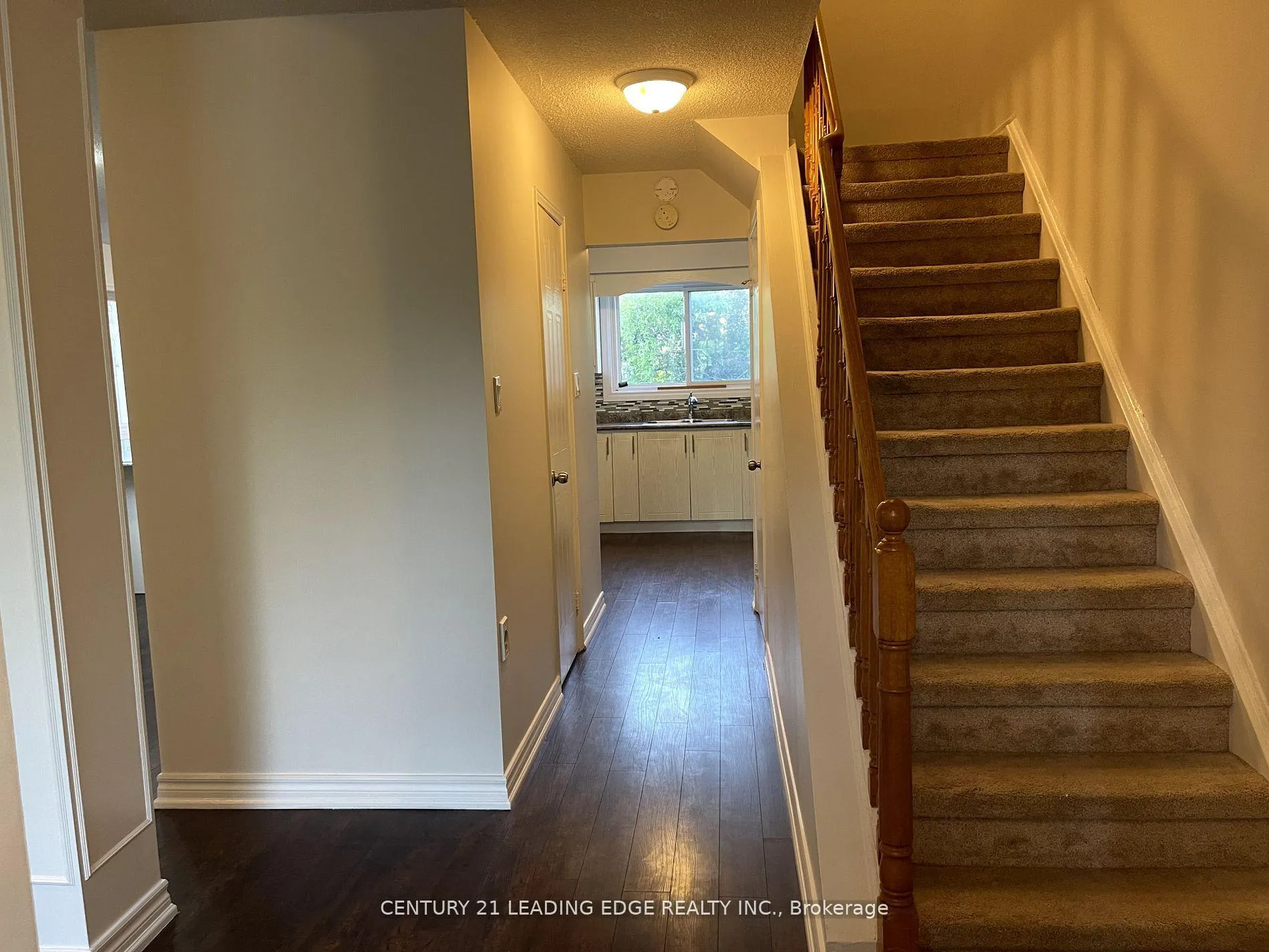 Photo 4 of 5 Trawley Crescent, Ajax, Central — HOMEH