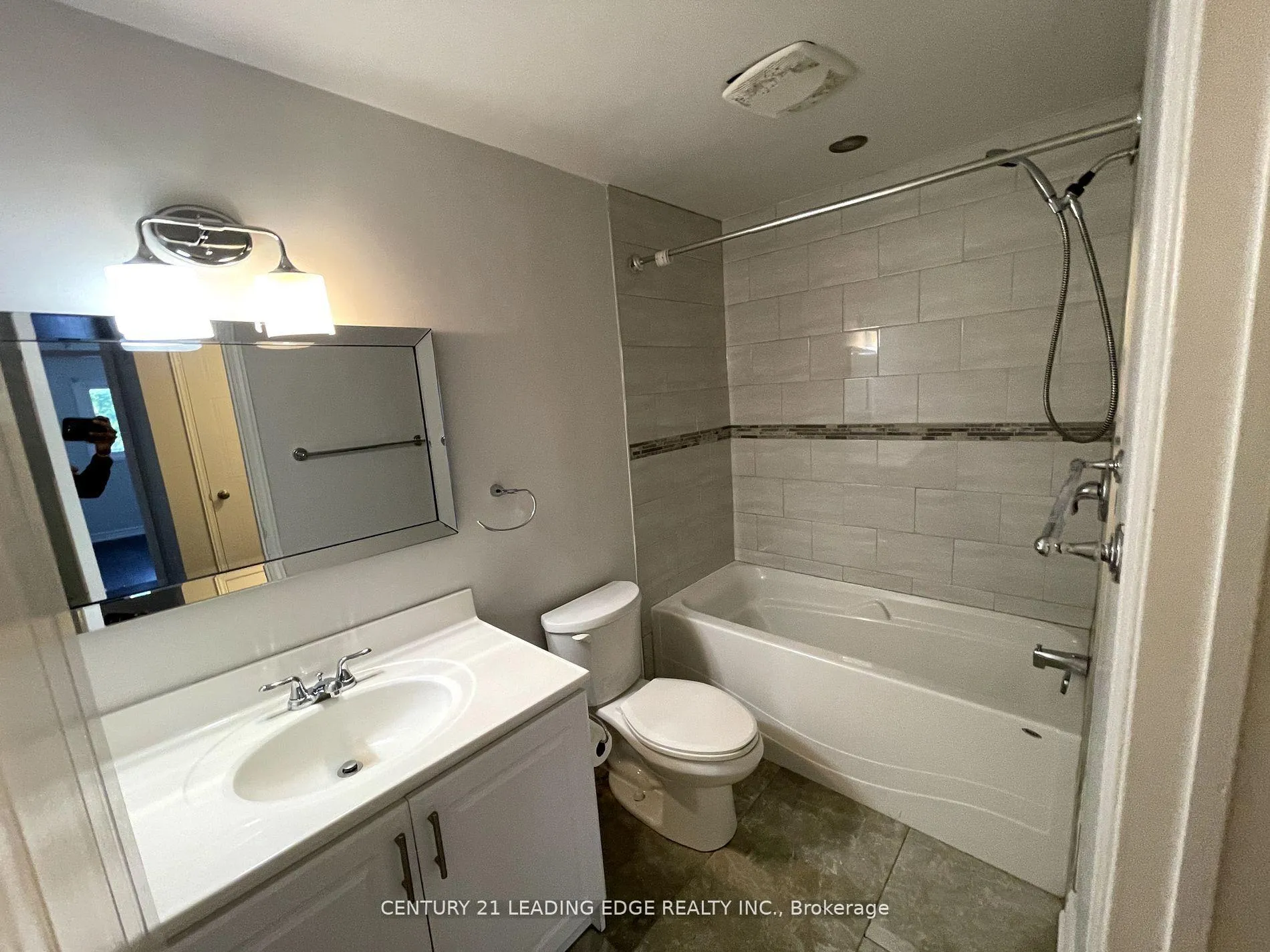 Photo 27 of 5 Trawley Crescent, Ajax, Central — HOMEH