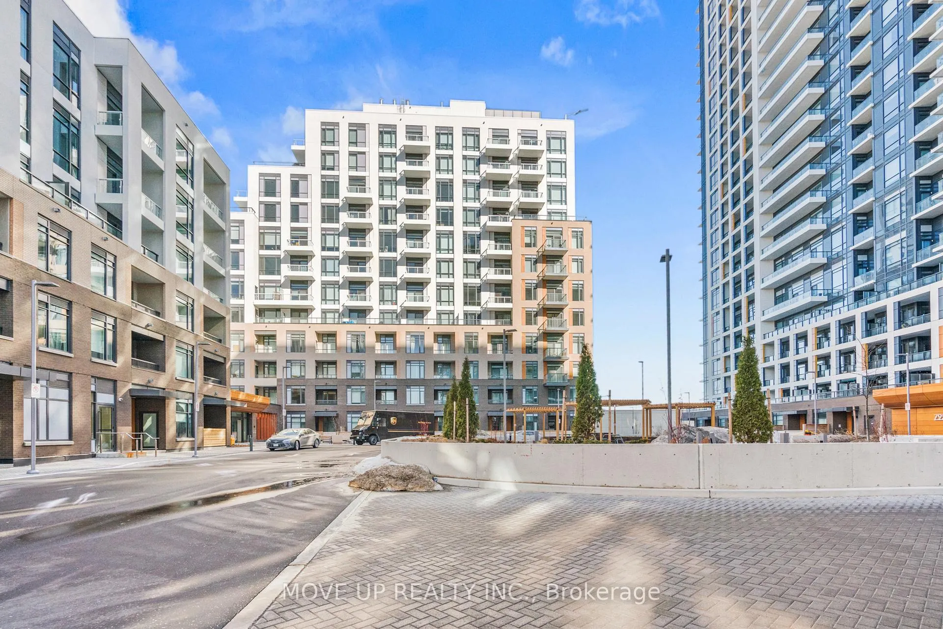 Photo 2 of Unit 407, 8 Beverley Glen Boulevard, Vaughan, Beverley Glen — HOMEH