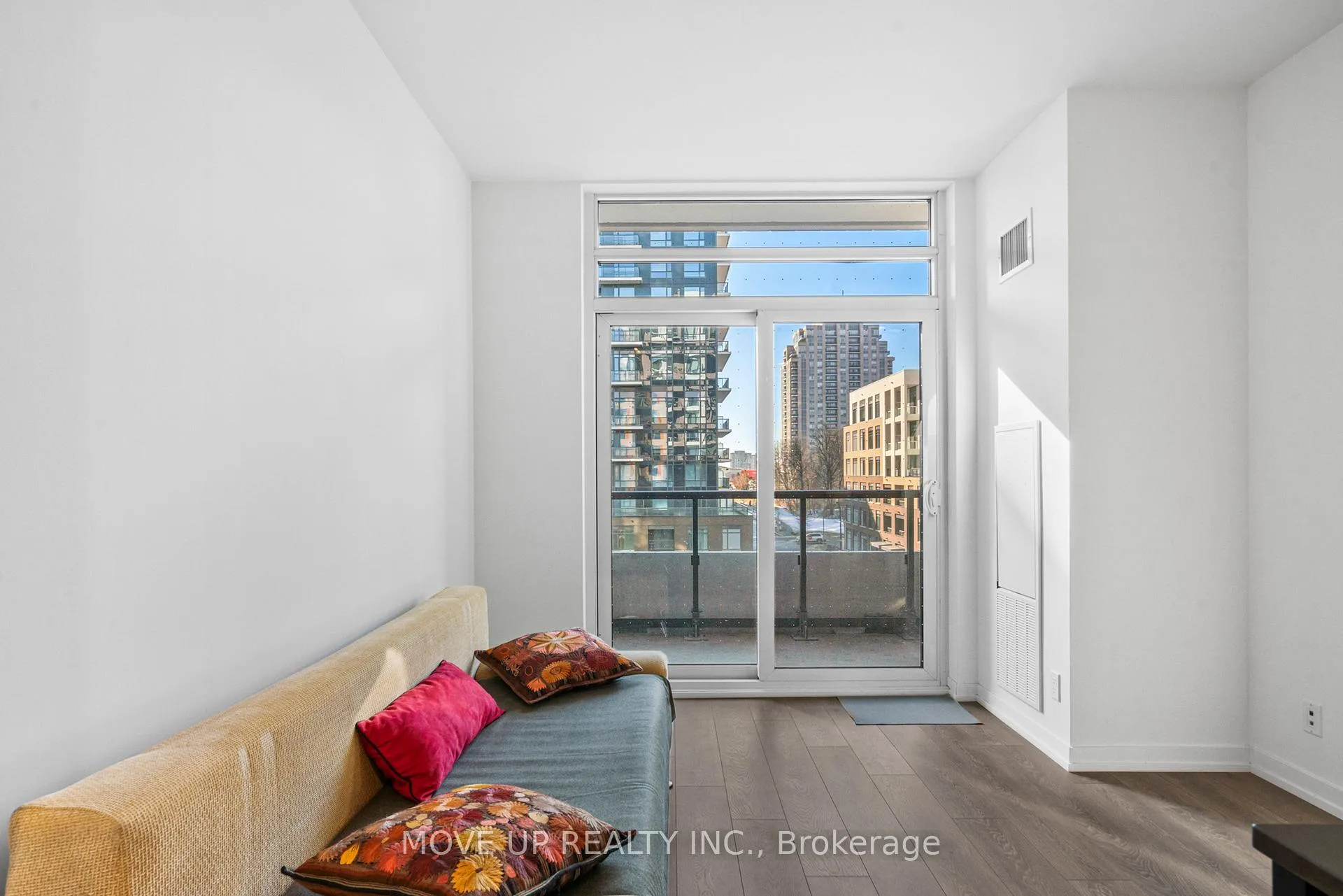 Photo 9 of Unit 407, 8 Beverley Glen Boulevard, Vaughan, Beverley Glen — HOMEH