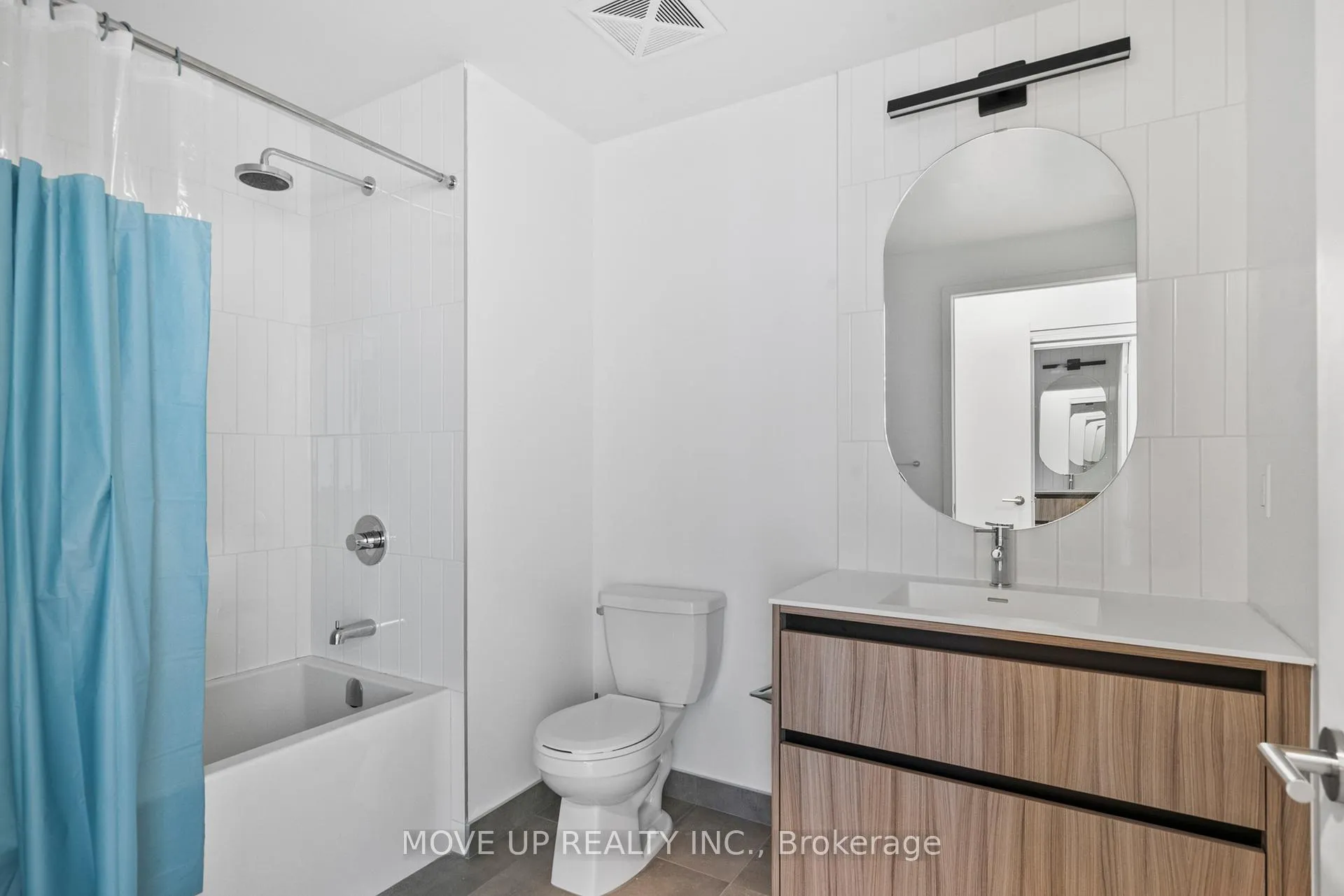 Photo 17 of Unit 407, 8 Beverley Glen Boulevard, Vaughan, Beverley Glen — HOMEH