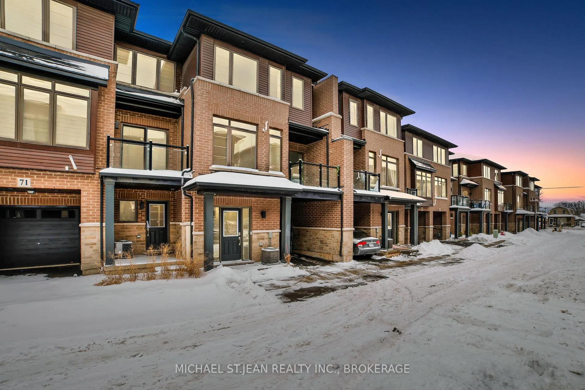 Photo 1 of Unit 70, 575 Woodward Avenue, Hamilton, Parkview — HOMEH