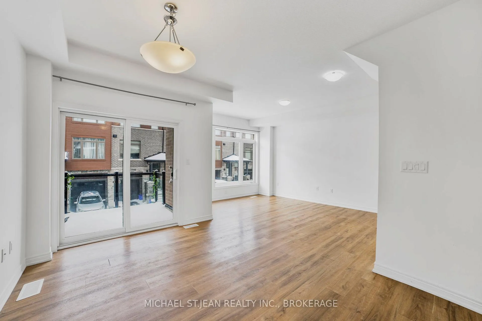 Photo 9 of Unit 70, 575 Woodward Avenue, Hamilton, Parkview — HOMEH
