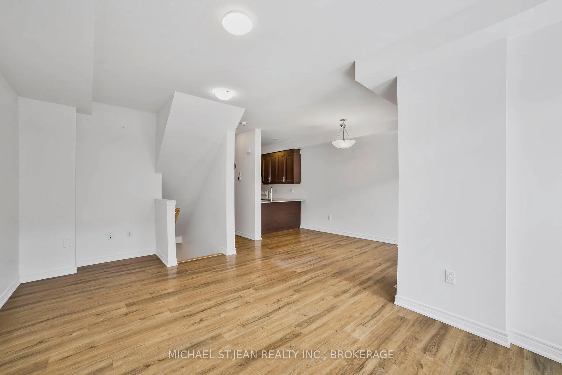 Photo 12 of Unit 70, 575 Woodward Avenue, Hamilton, Parkview — HOMEH