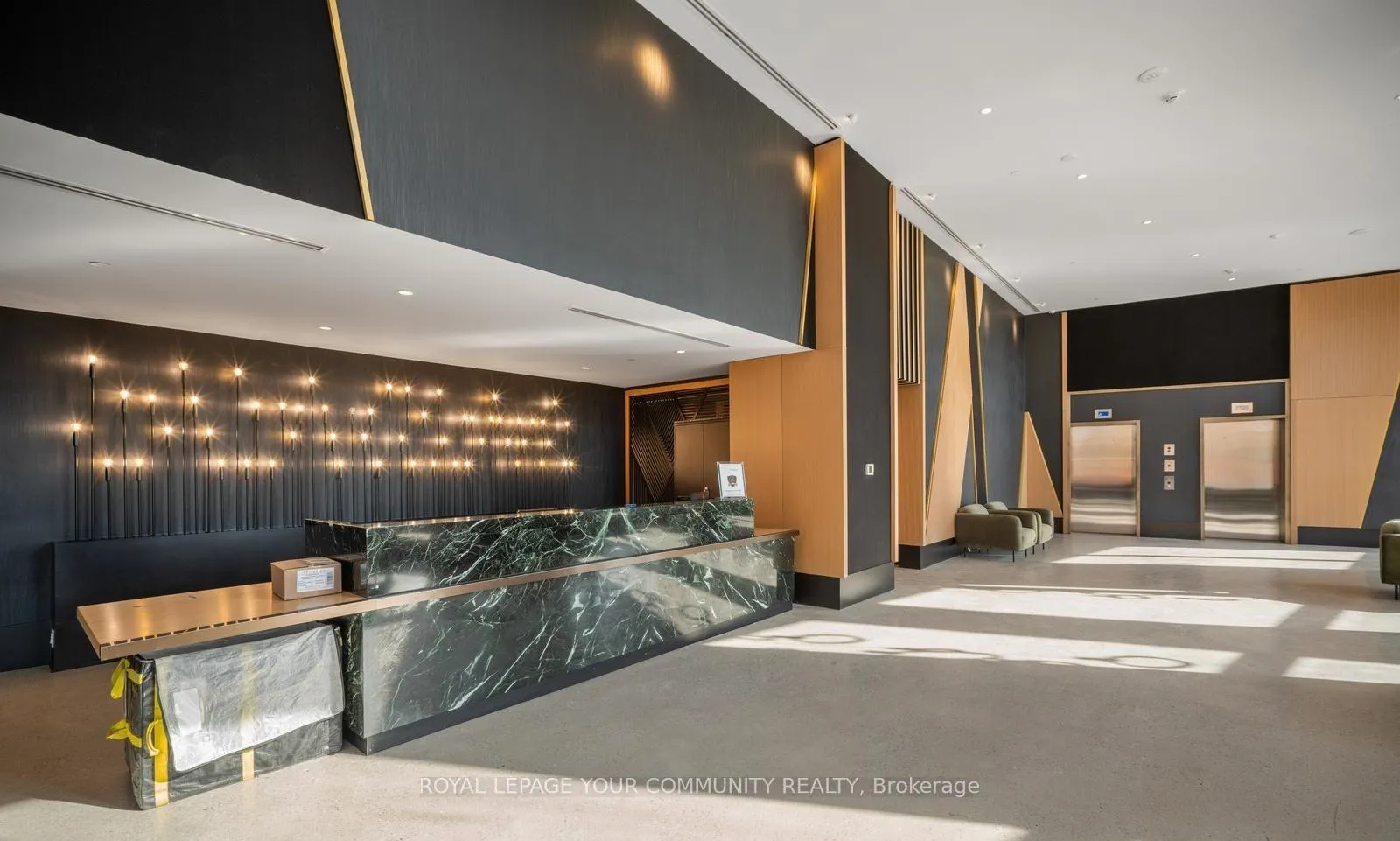 Photo 4 of Unit 5105, 2920 Highway 7 W, Vaughan, Concord — HOMEH