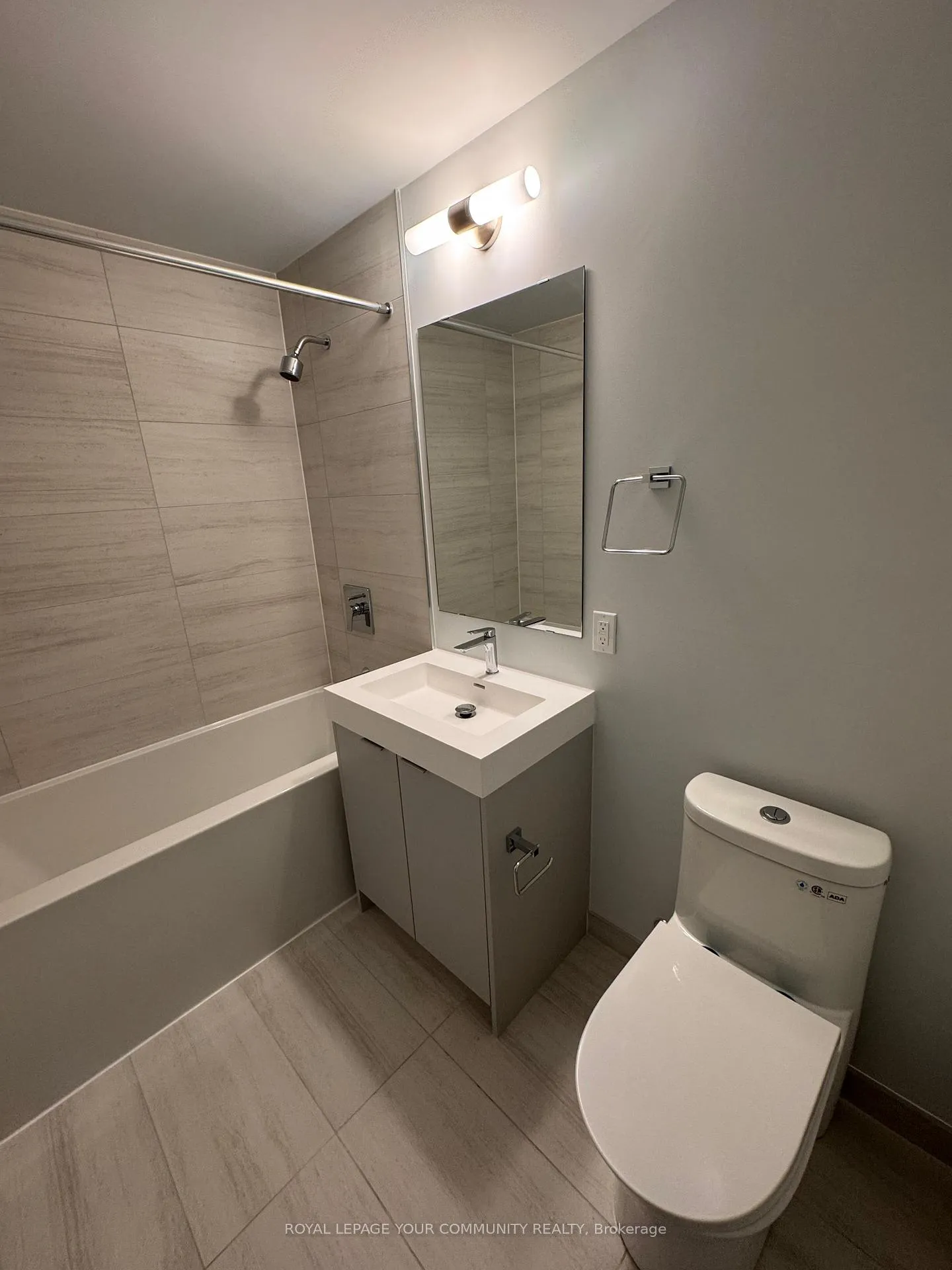 Photo 13 of Unit 5105, 2920 Highway 7 W, Vaughan, Concord — HOMEH