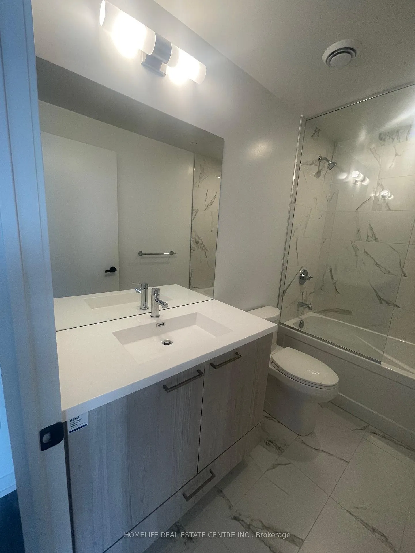 Photo 7 of Unit 2103, 225 Commerce Street, Vaughan, Vaughan Corporate Centre — HOMEH