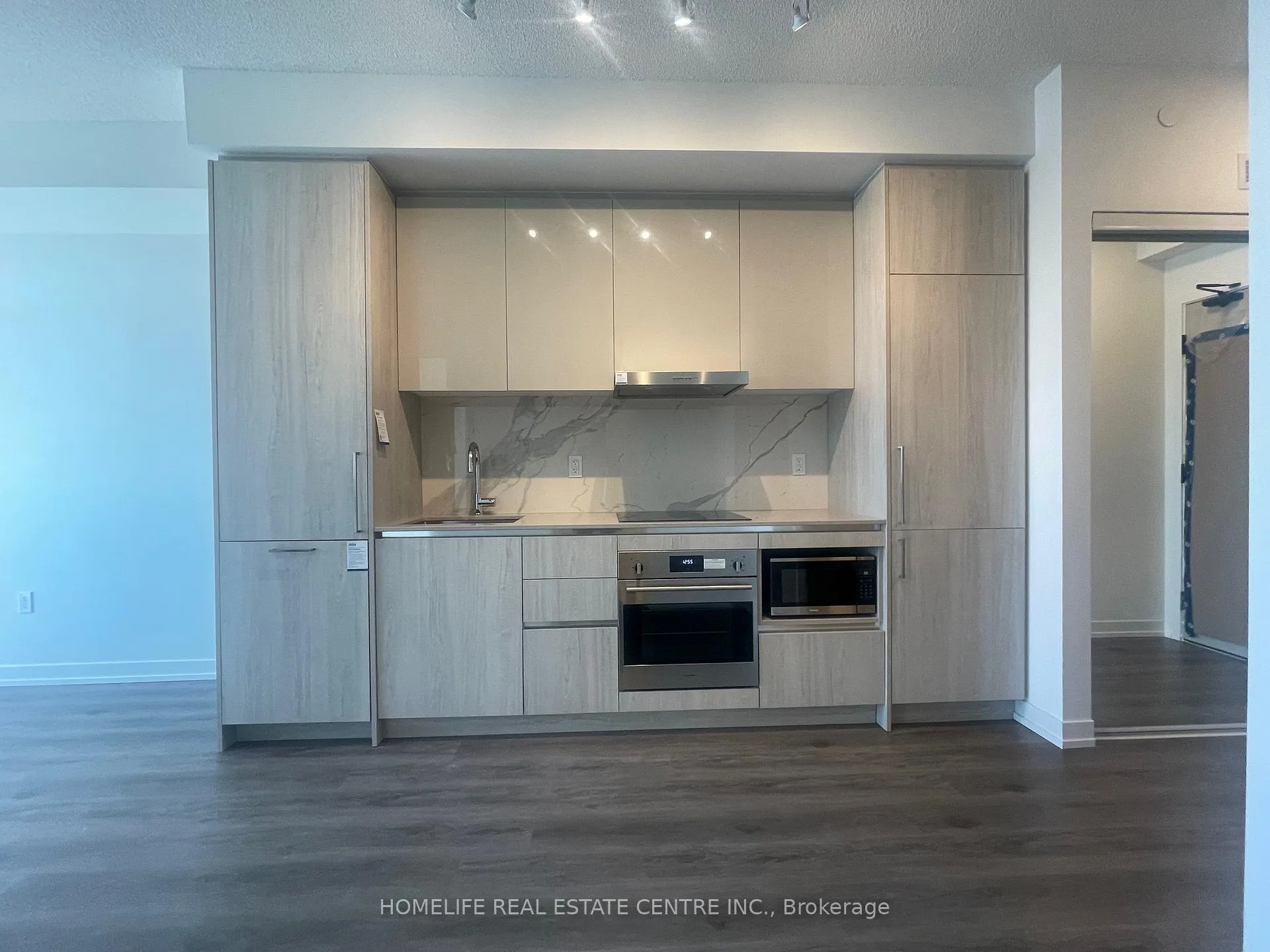 Photo 8 of Unit 2103, 225 Commerce Street, Vaughan, Vaughan Corporate Centre — HOMEH