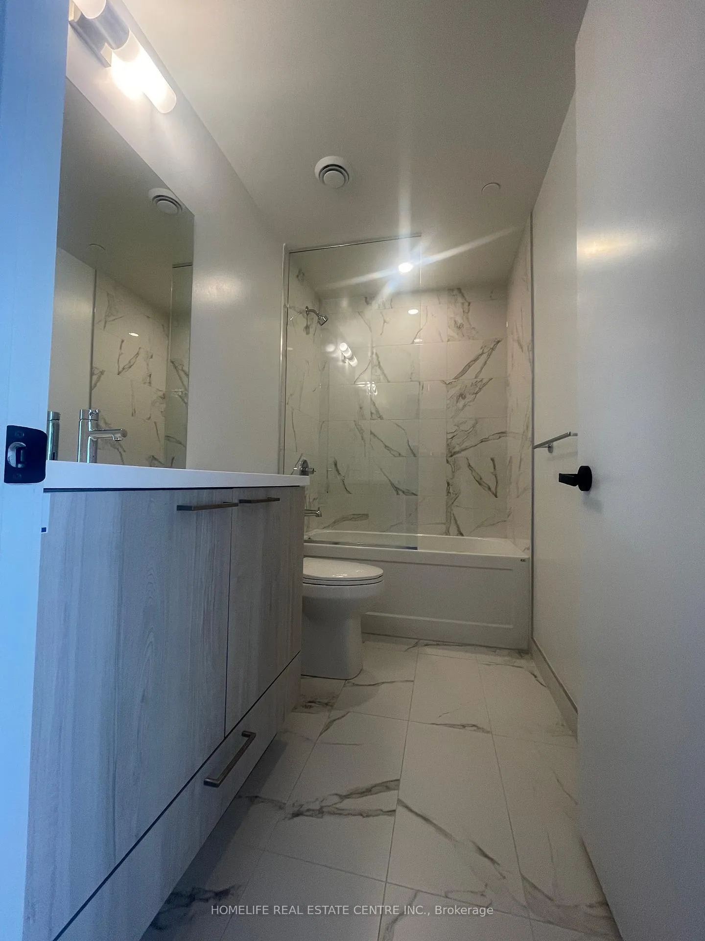 Photo 13 of Unit 2103, 225 Commerce Street, Vaughan, Vaughan Corporate Centre — HOMEH