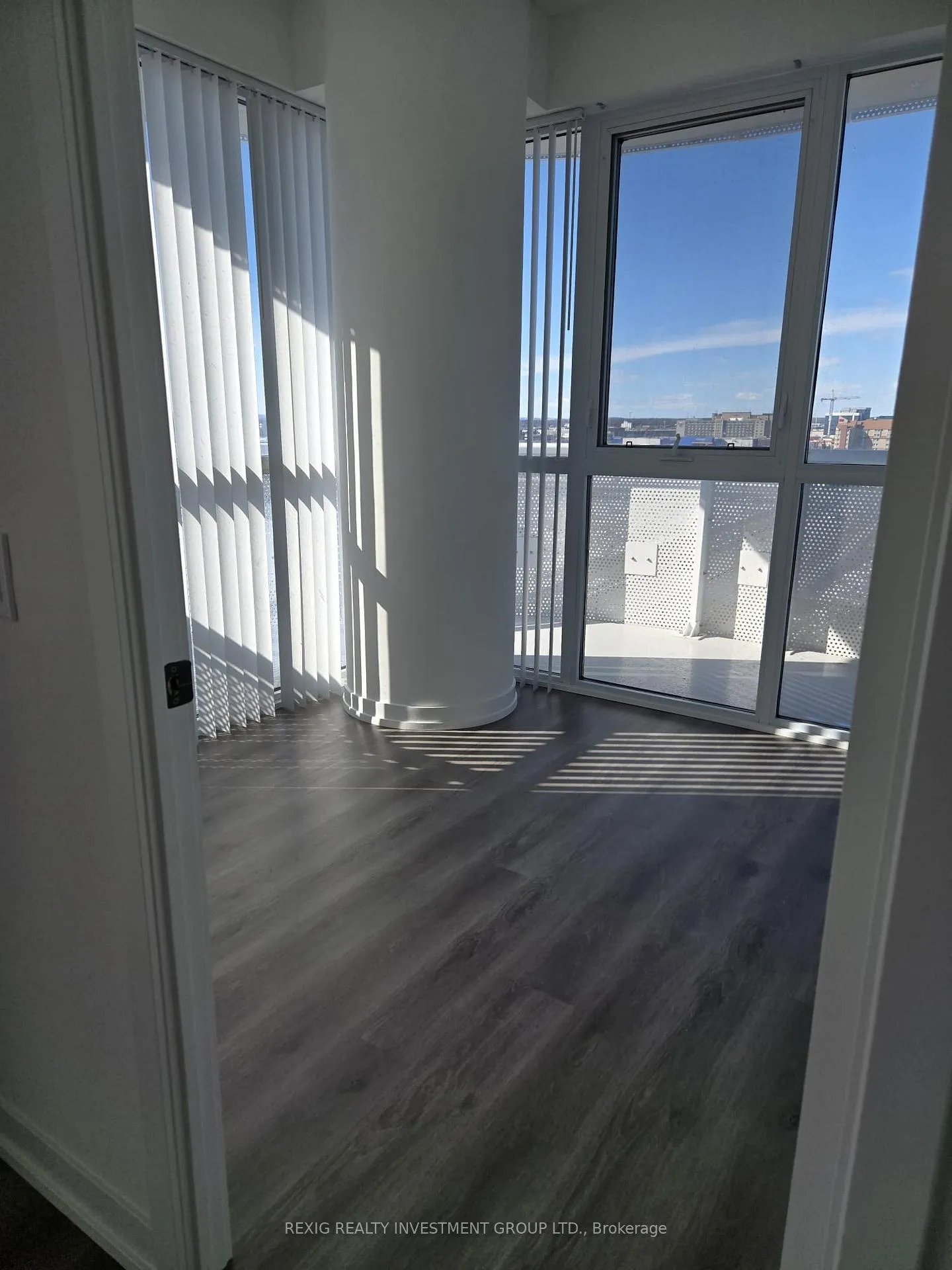 Photo 9 of Unit 809, 225 Commerce Street, Vaughan, Vaughan Corporate Centre — HOMEH