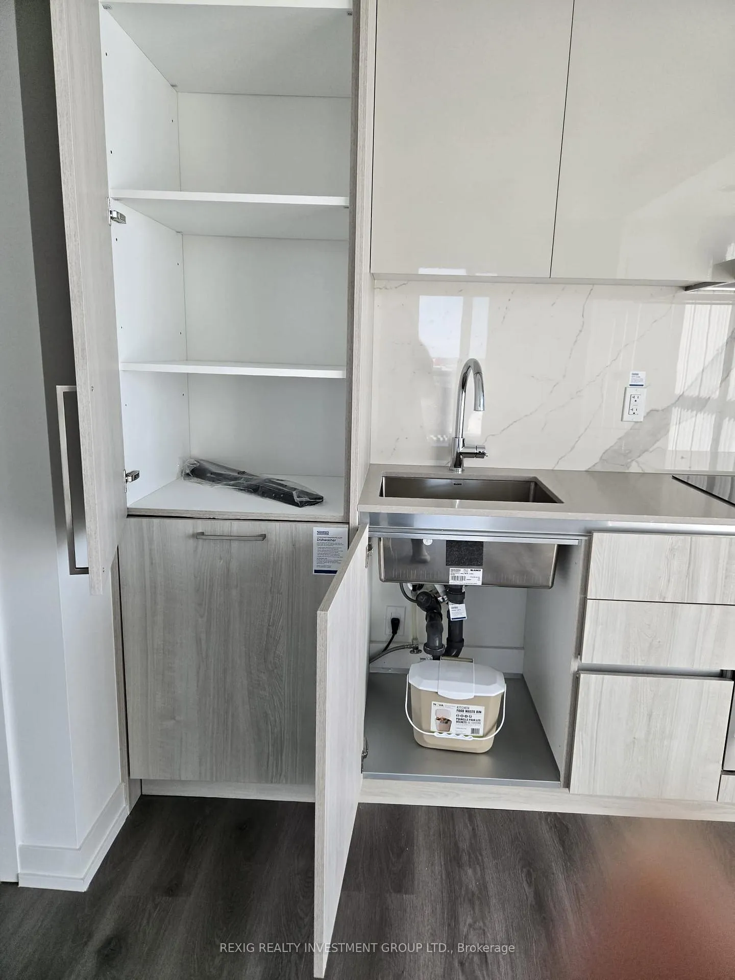 Photo 11 of Unit 809, 225 Commerce Street, Vaughan, Vaughan Corporate Centre — HOMEH