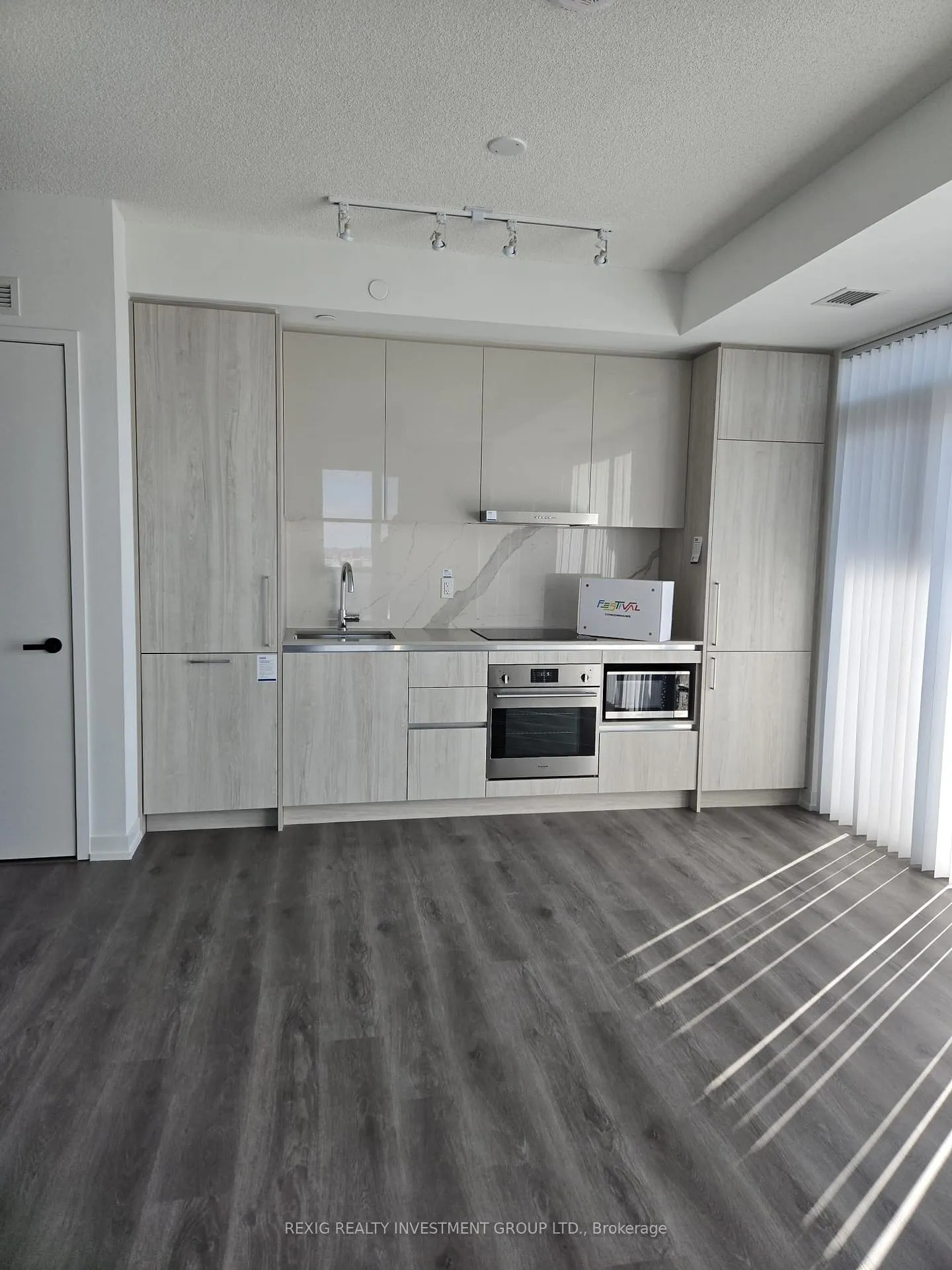 Photo 20 of Unit 809, 225 Commerce Street, Vaughan, Vaughan Corporate Centre — HOMEH