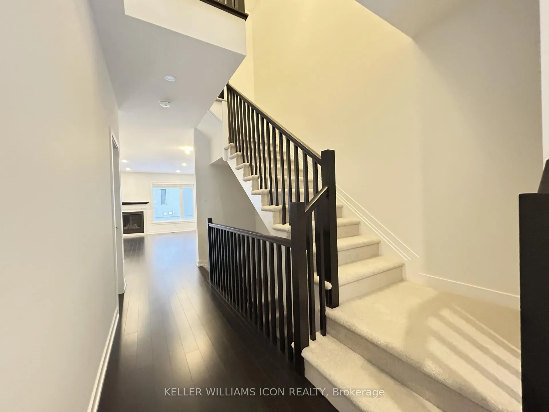 Photo 3 of 383 Mango Street, Ottawa, Riverside South/Gloucester Glen — HOMEH
