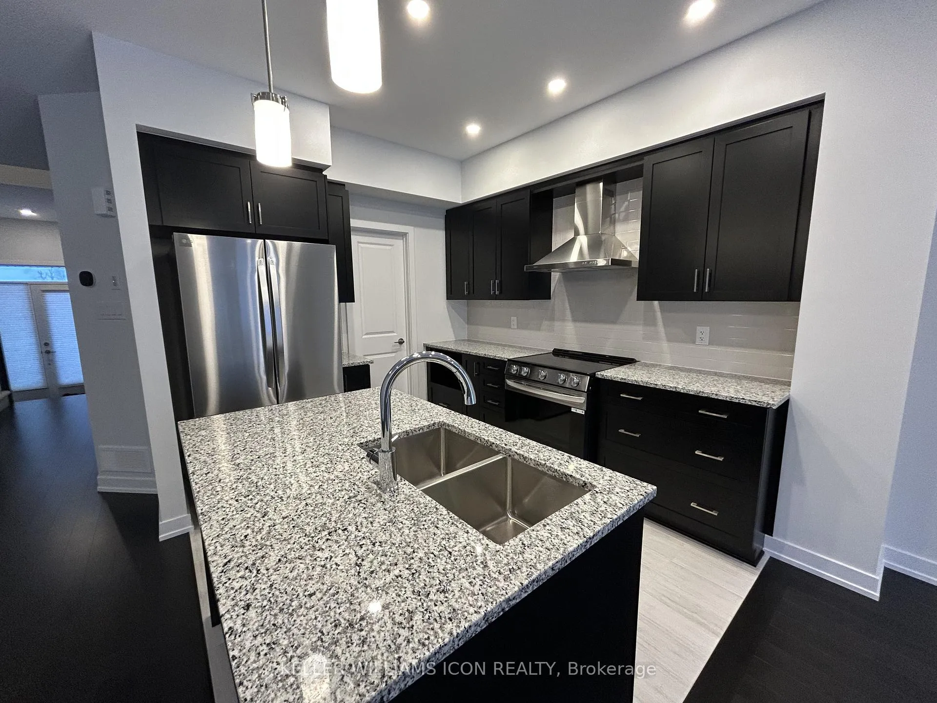 Photo 9 of 383 Mango Street, Ottawa, Riverside South/Gloucester Glen — HOMEH